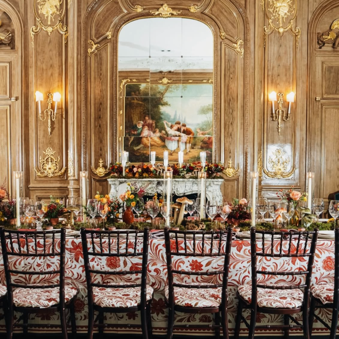 Rent: Siena Swirl Tablecloth