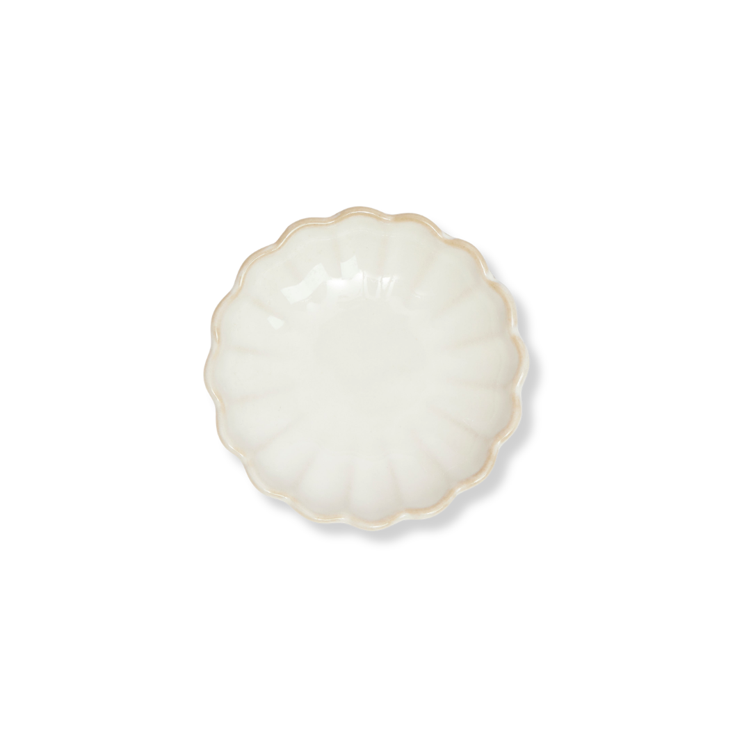 Rent: Shell Pinch Pot (9cm)