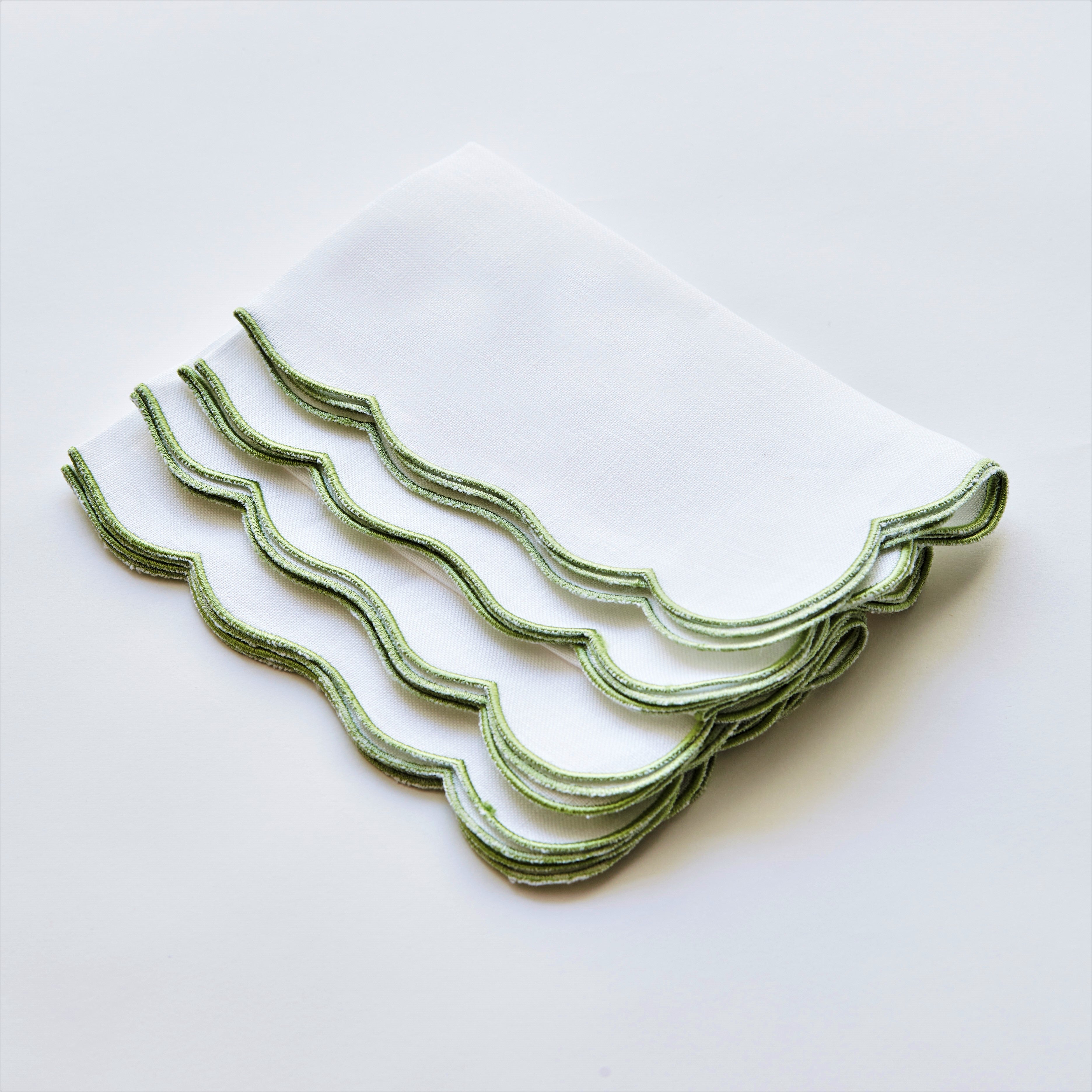 Embroidered Green Scallop Napkin (set of 10) - Preloved