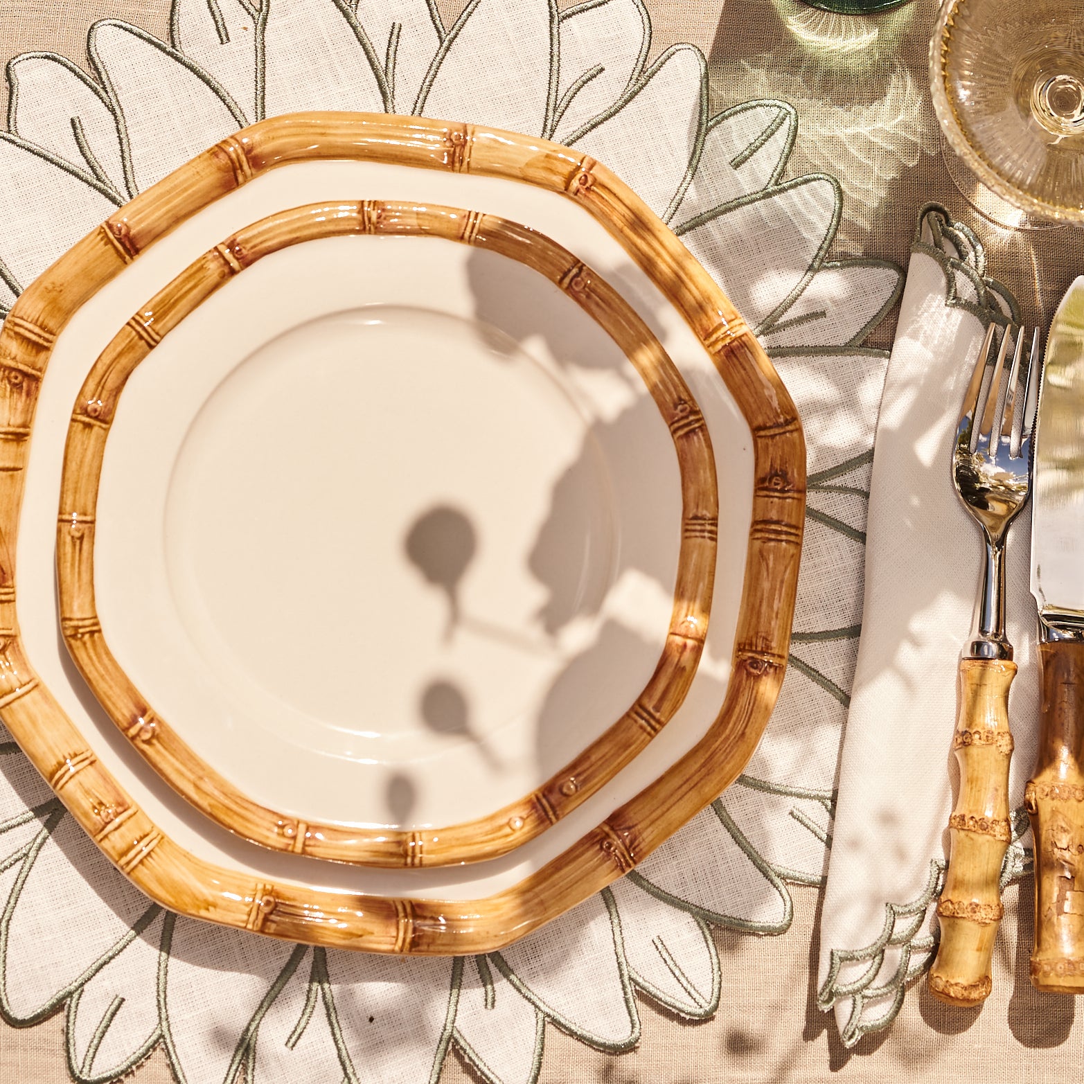 Rent: Margherita Green Placemat (40cm)