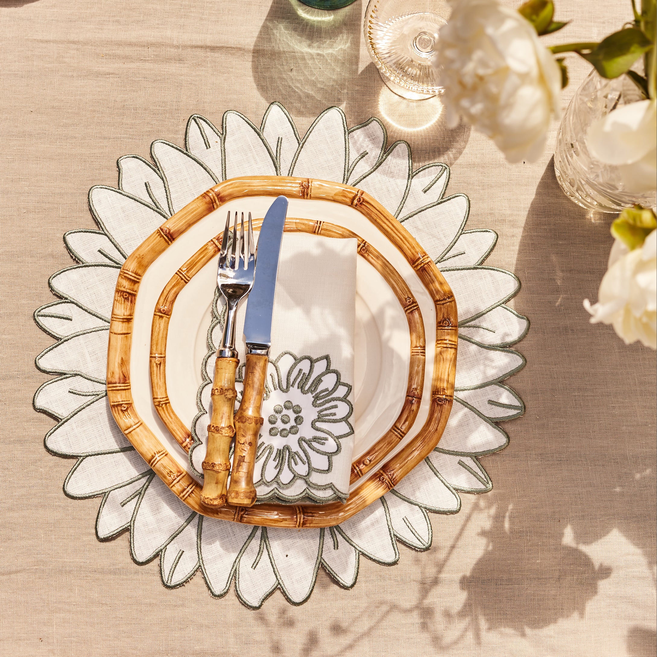 Rent: Margherita Green Napkin (40x40cm)