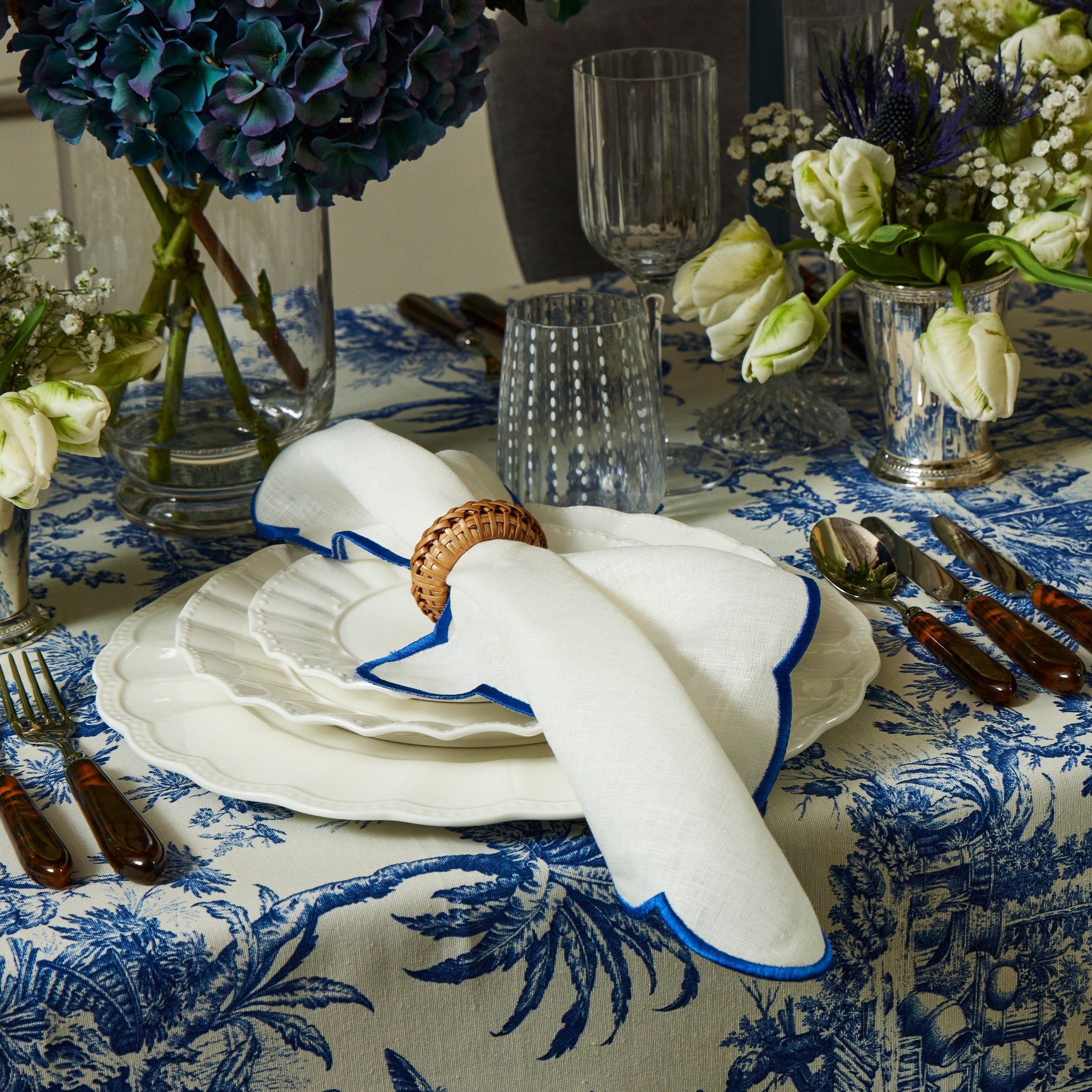 Rent: Ducale White Dessert (22cm)