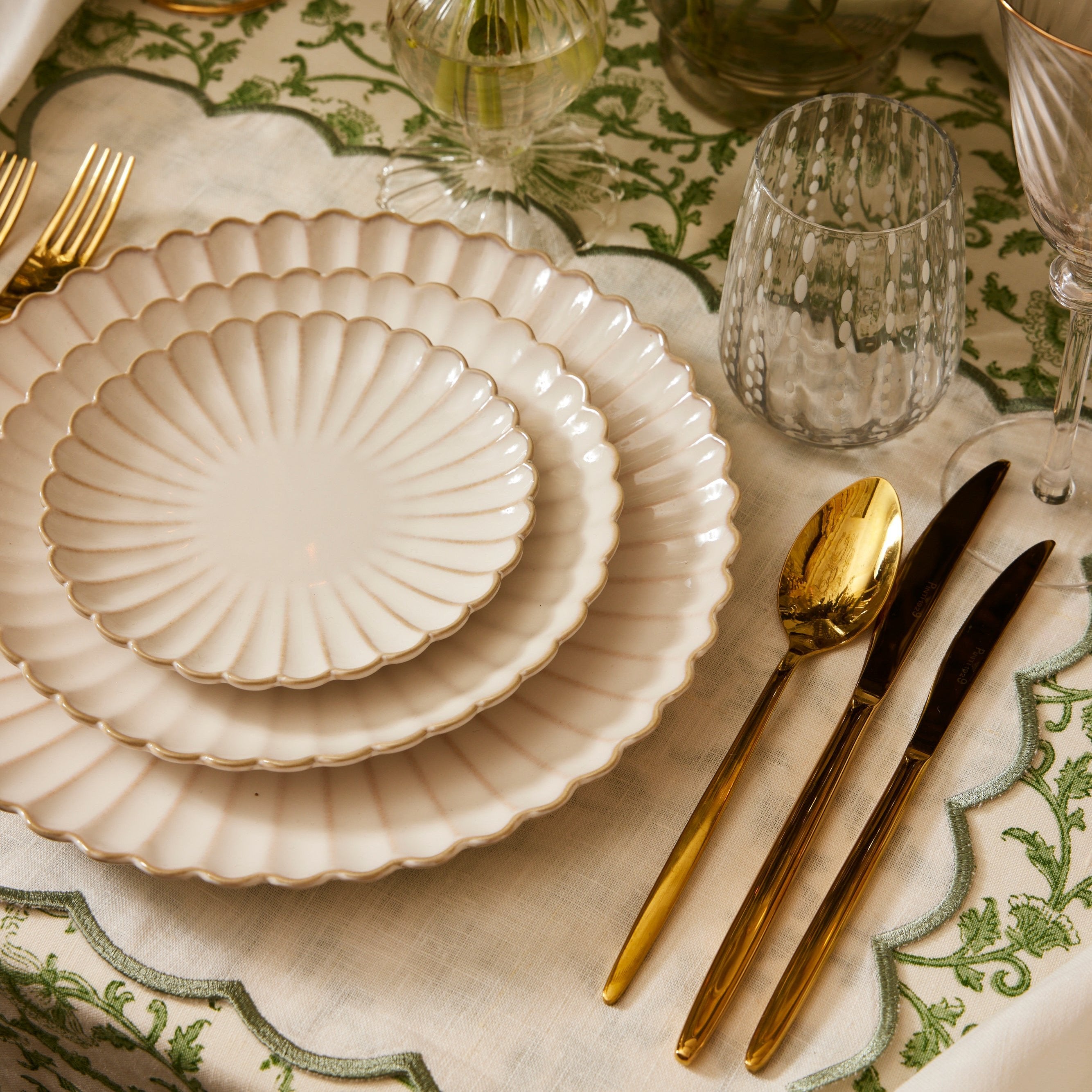 Rent: Shell Dessert (21cm)