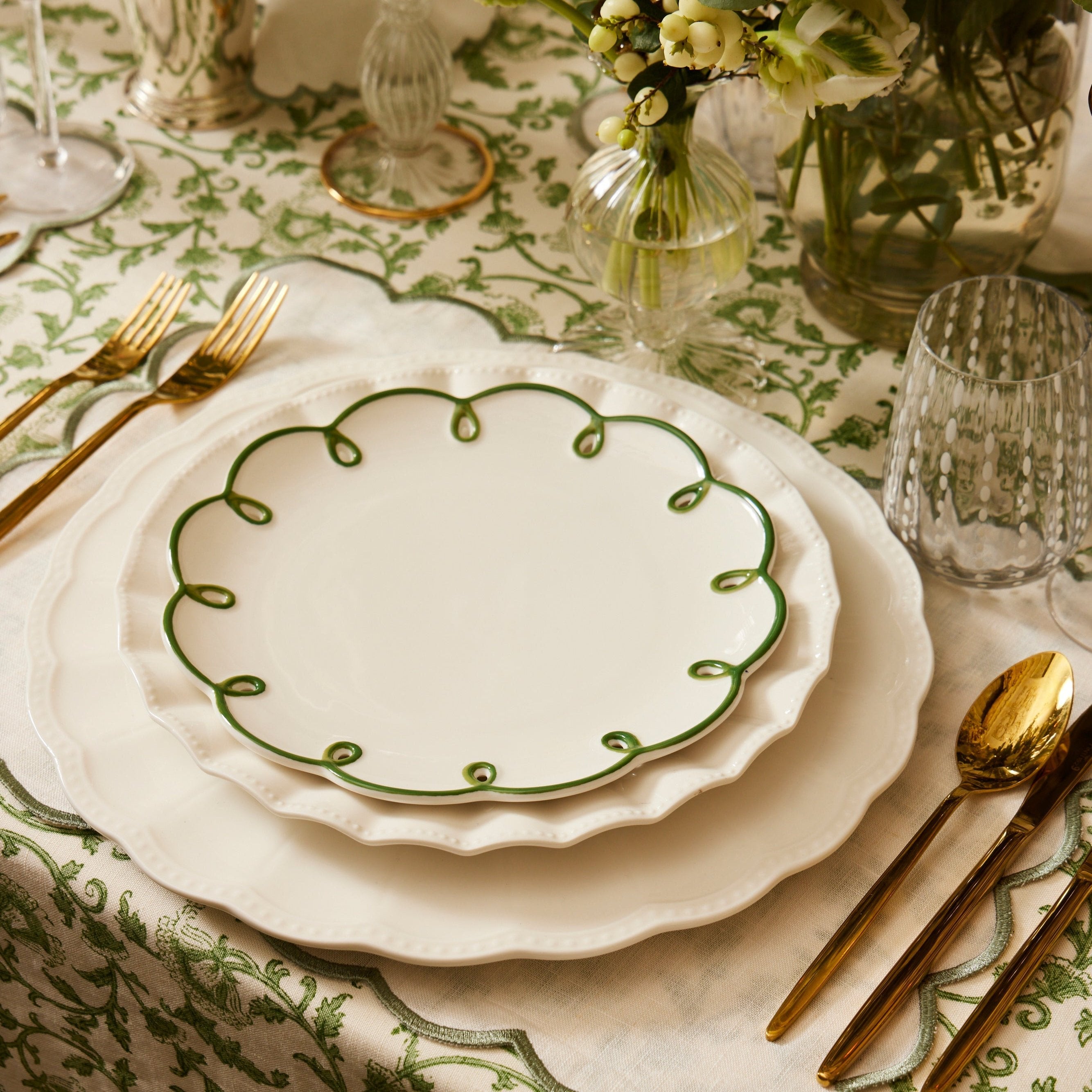 Rent: Green Colette Bread (20cm)