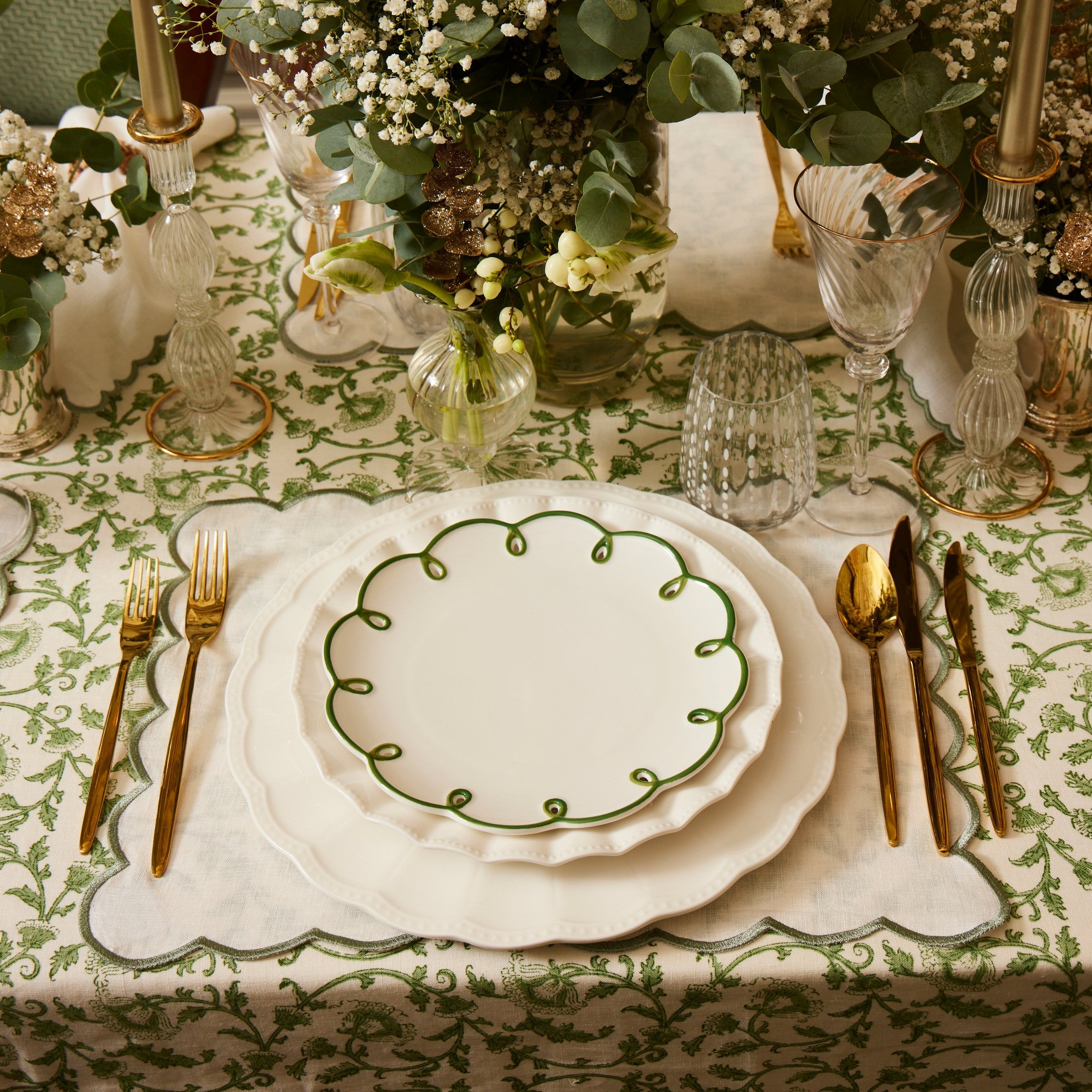Rent: Green Colette Dessert (22cm)