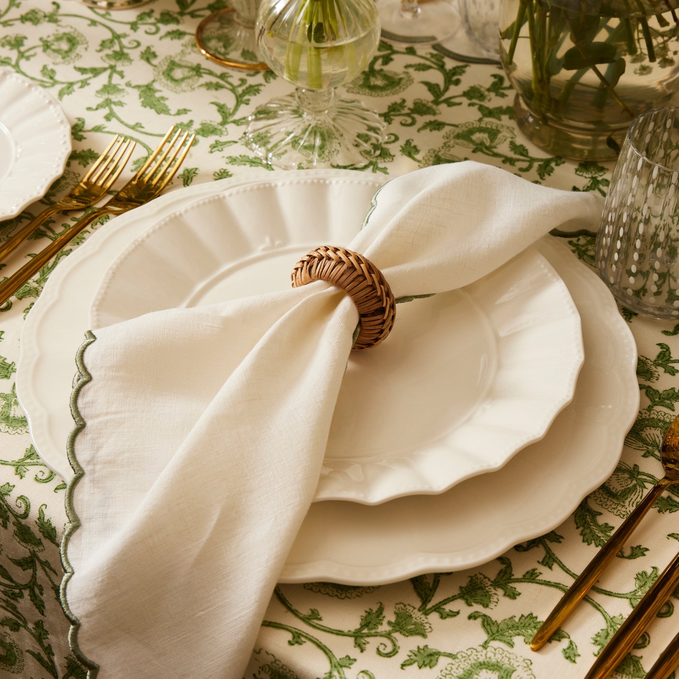 Rent: Wicker Napkin Holder