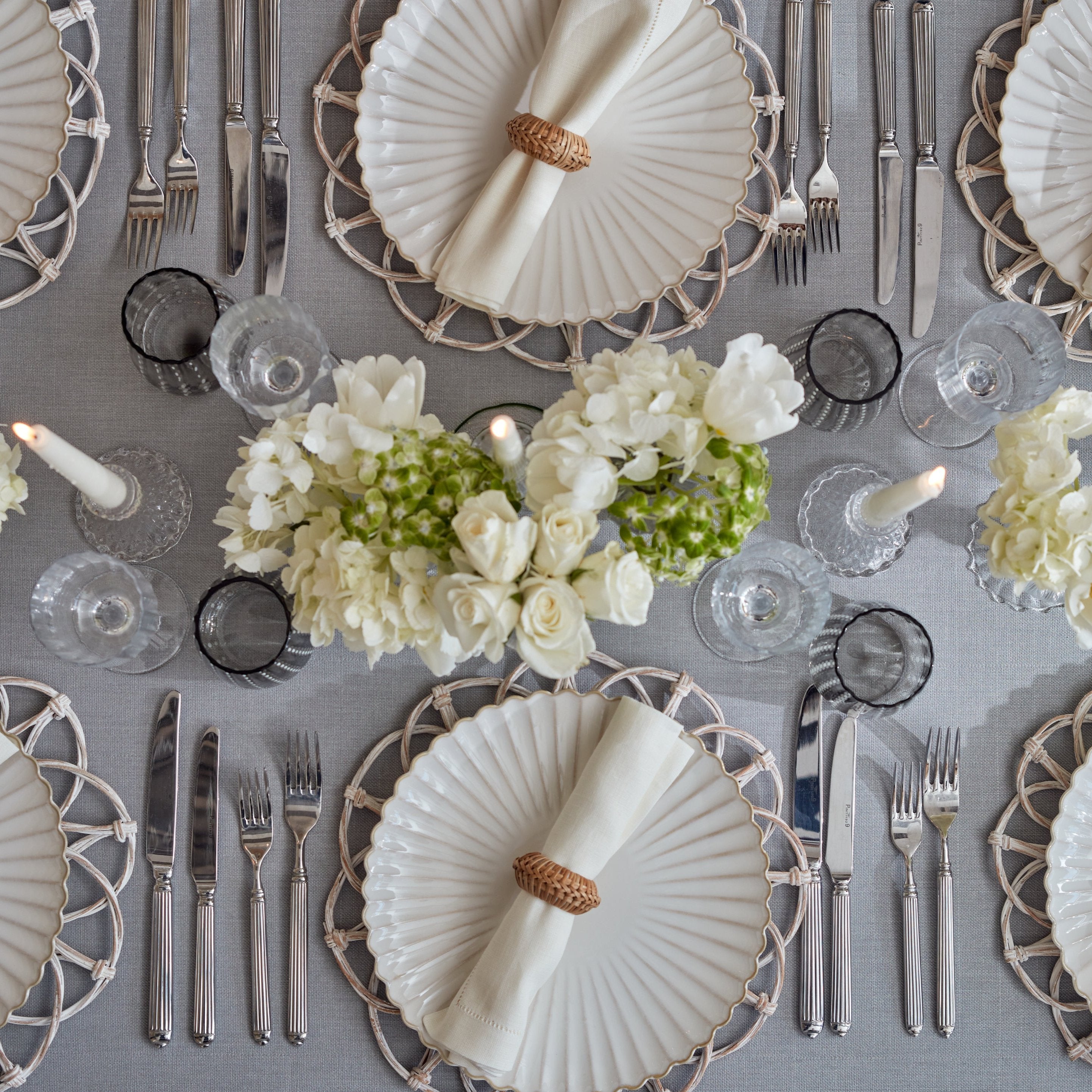 Rent: Wicker Napkin Holder