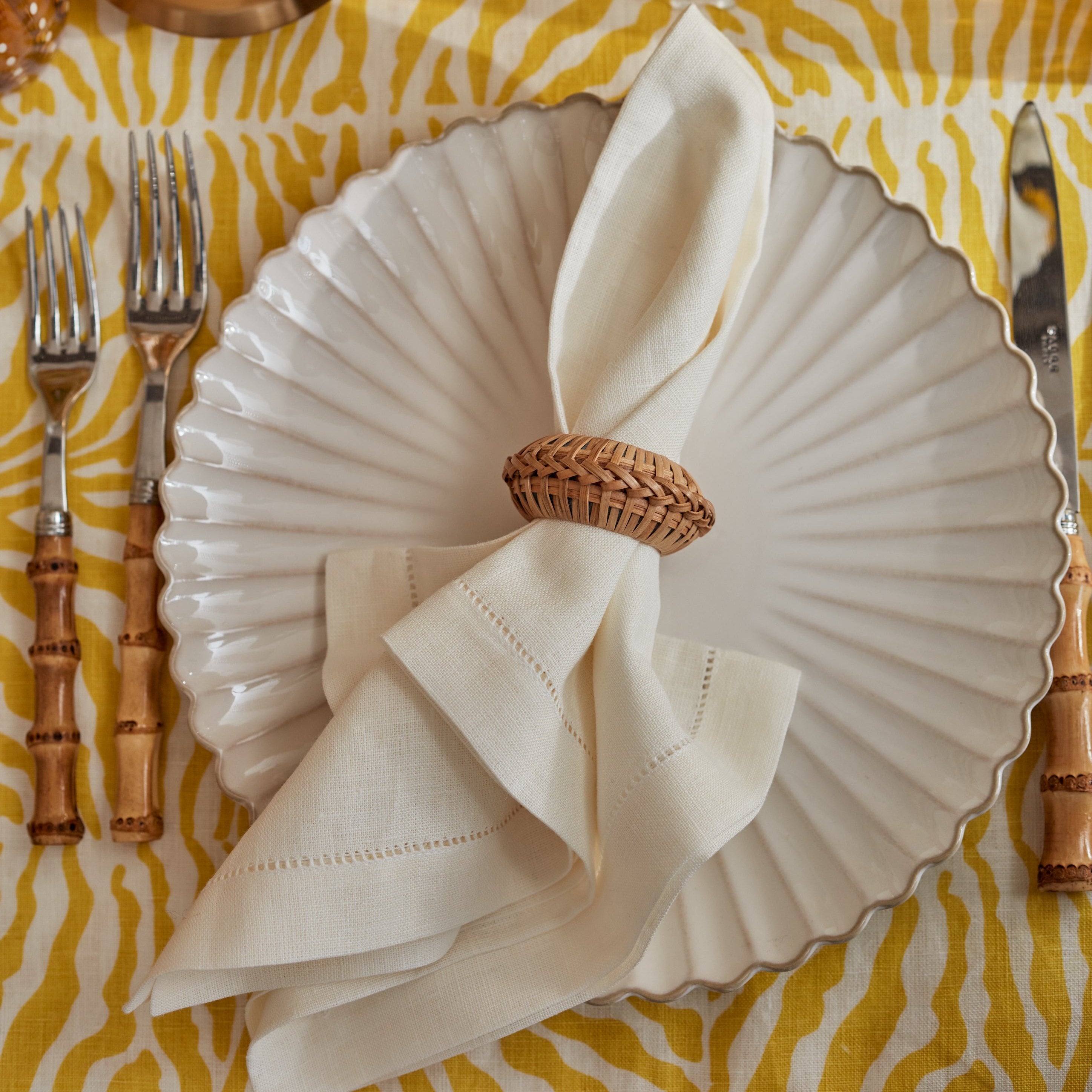 Rent: Wicker Napkin Holder