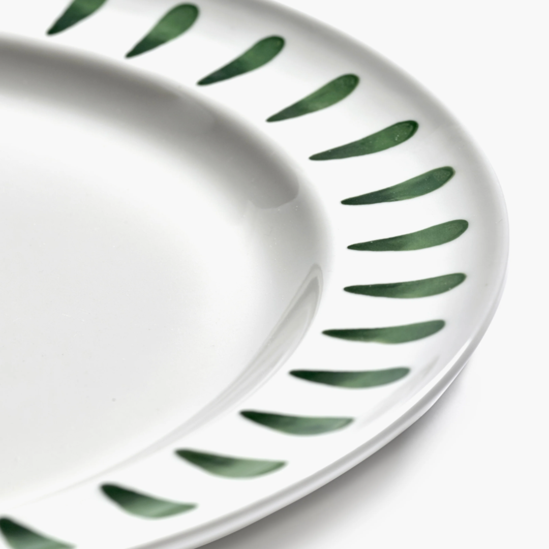 Rent: Charly Dinner (27cm)