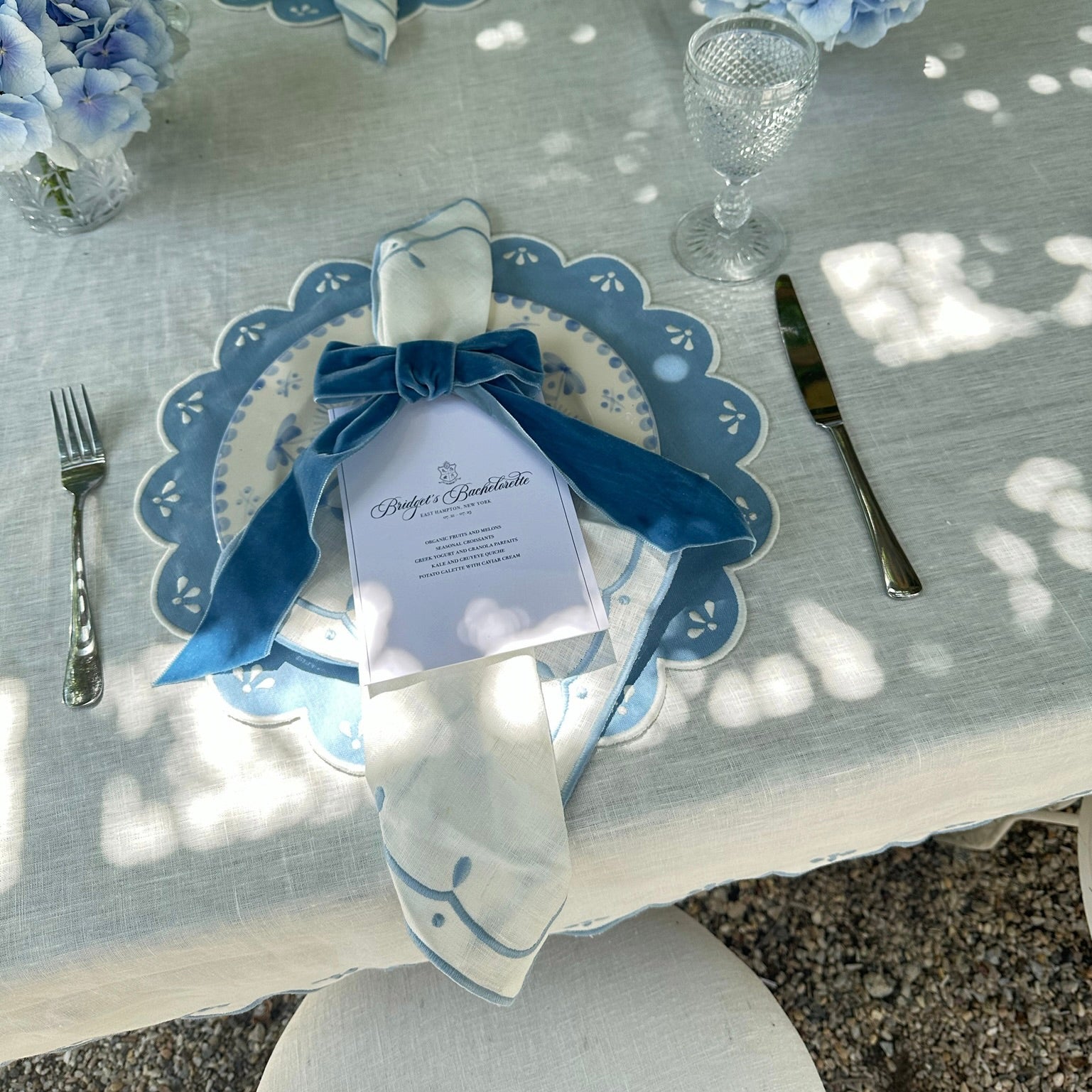 Peony White and Pale Blue Napkin (set of 4)