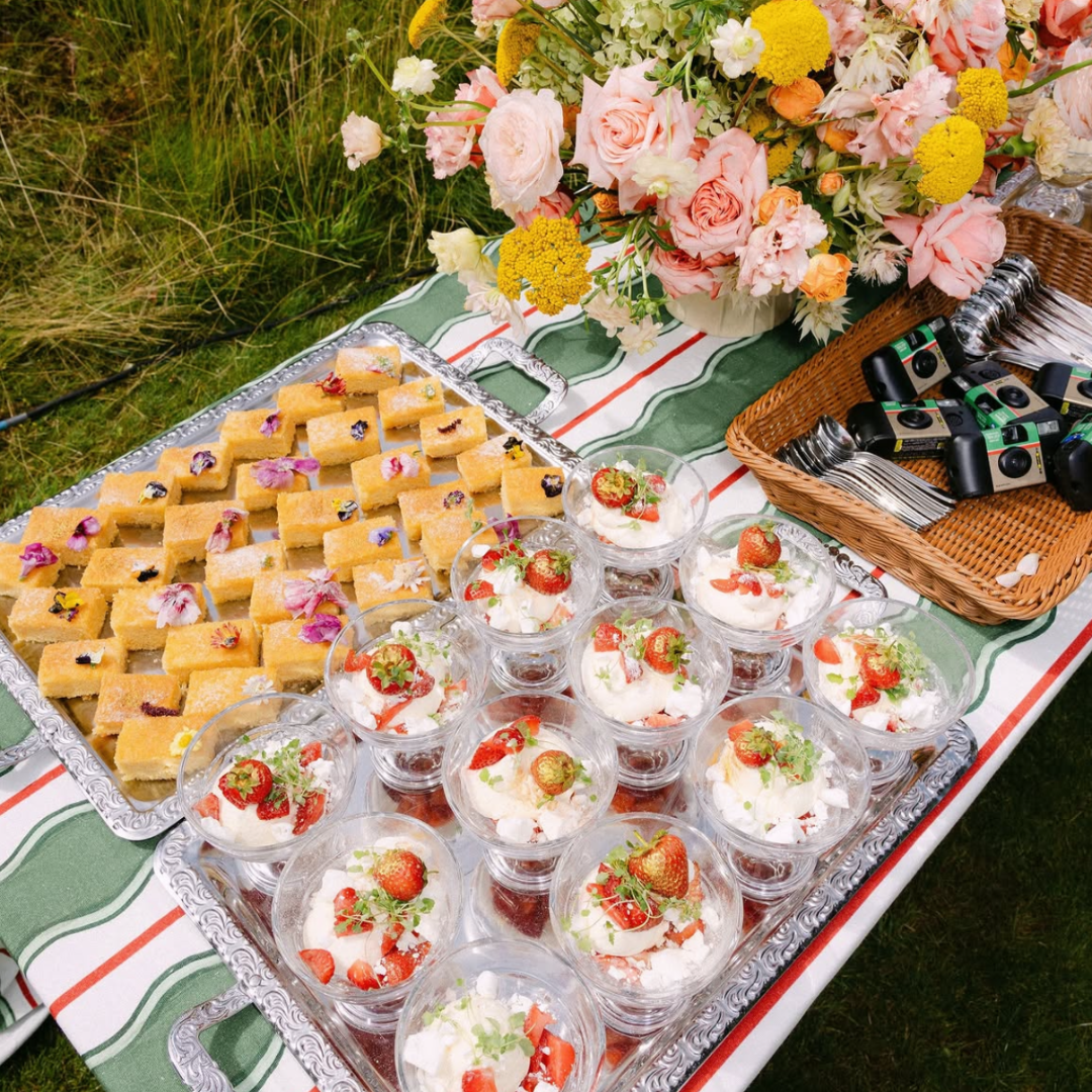 Rent: Green Scallop Tablecloth