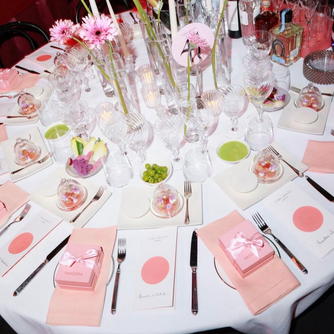 Rent: Peach Hemstitch Napkin (50x50cm)