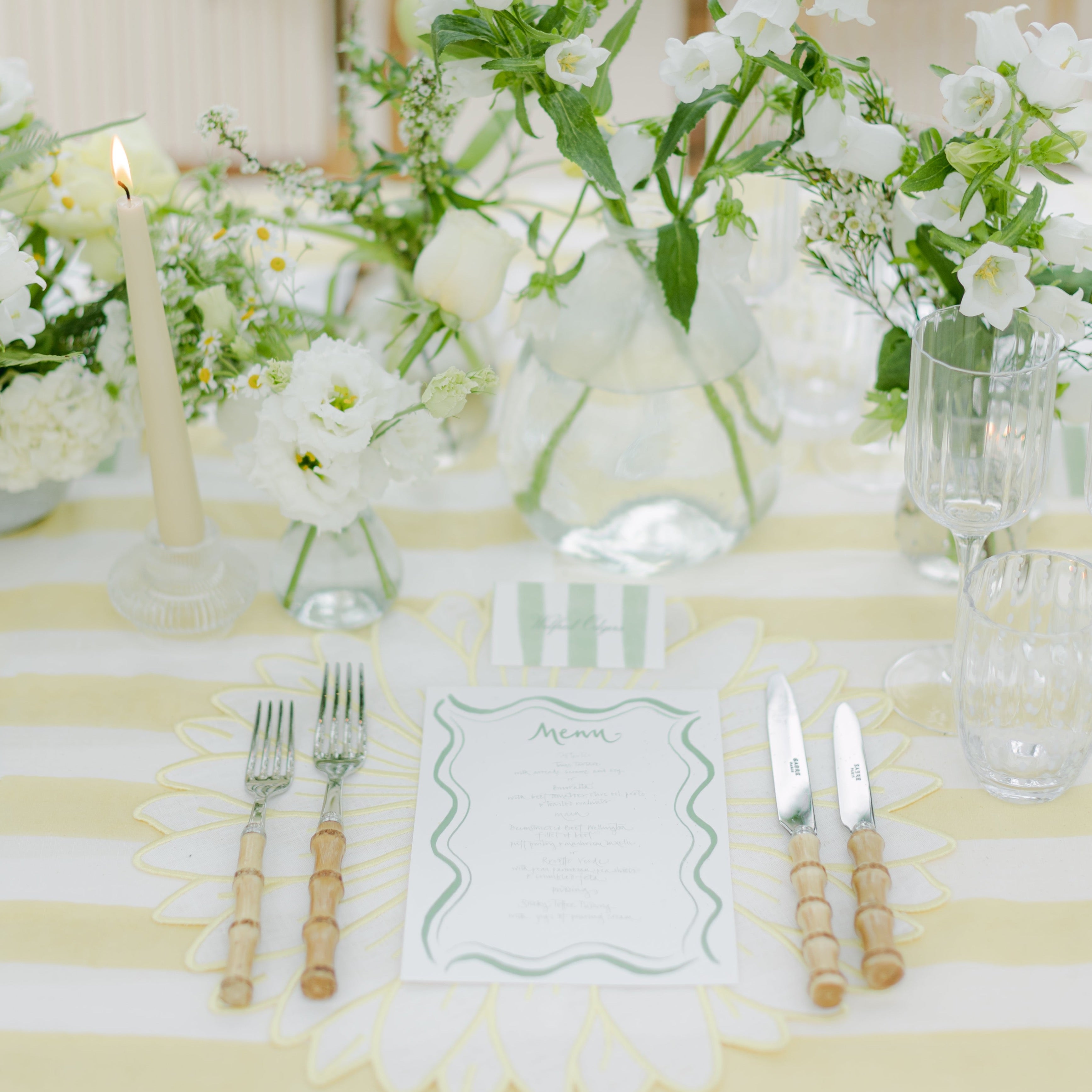 Rent: Margherita Yellow Placemat (40cm)