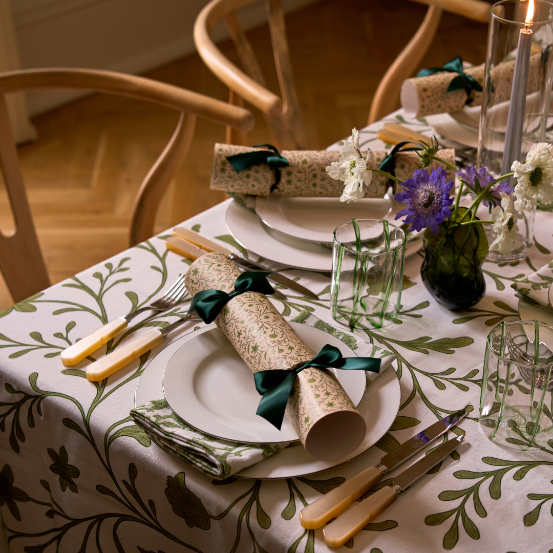 Verde Swirl Tablecloth - 235 x 335cm