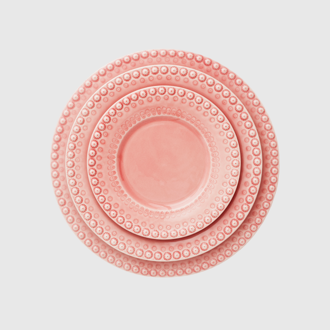 Rent: Fantasia Pink Set From