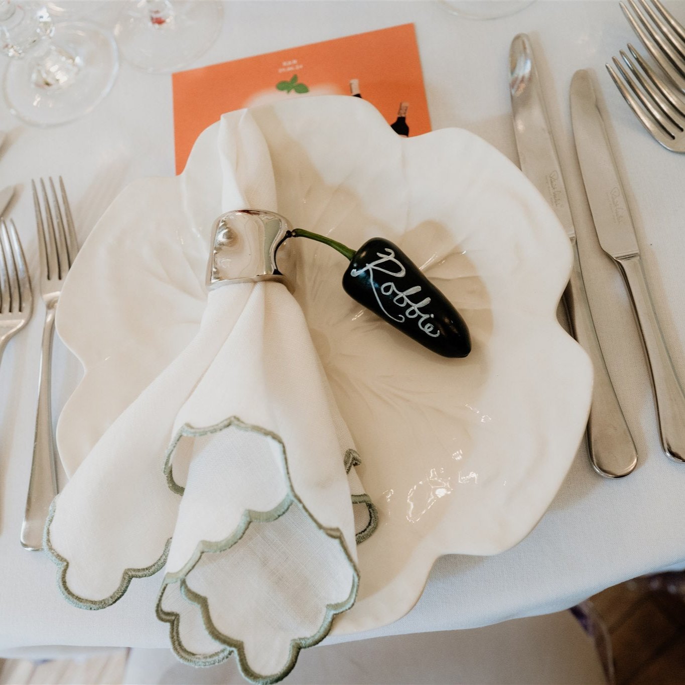 Rent: White Cabbage Leaf Dinner (26.5cm)