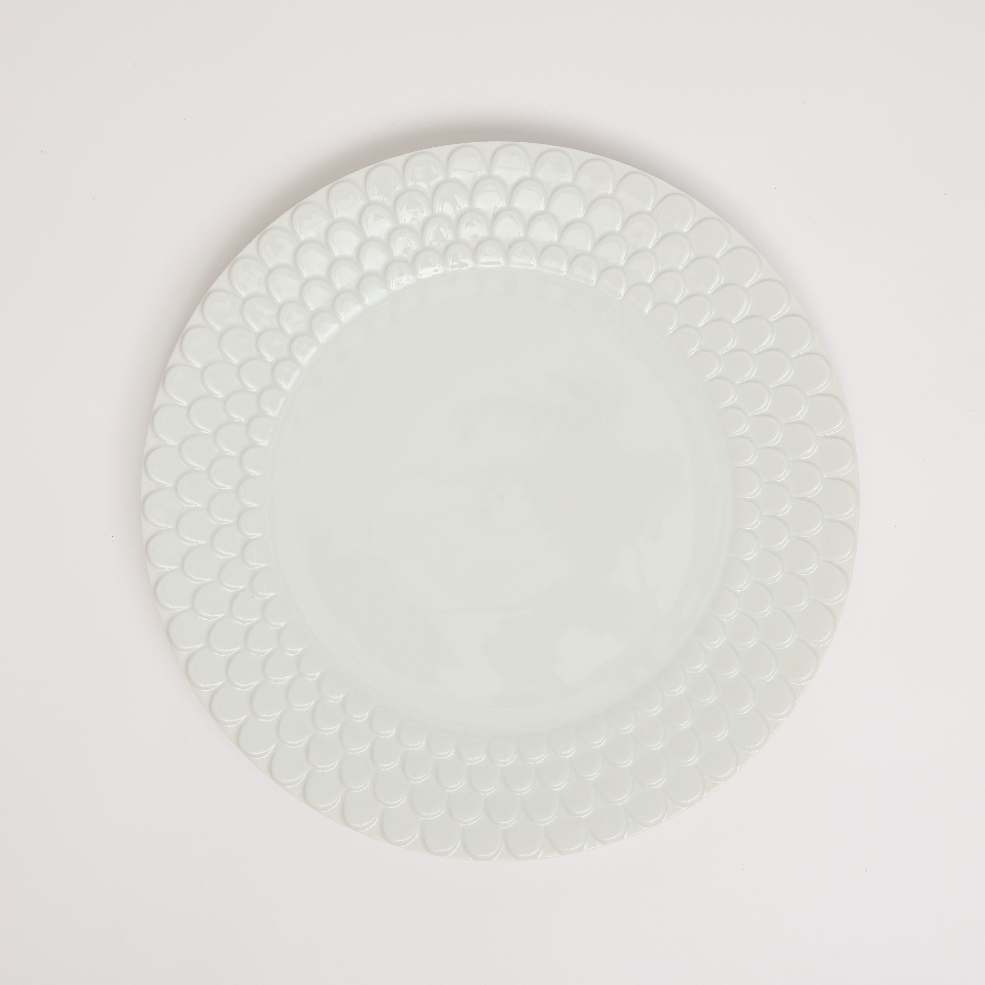 Rent: L'Objet Aegean White Charger