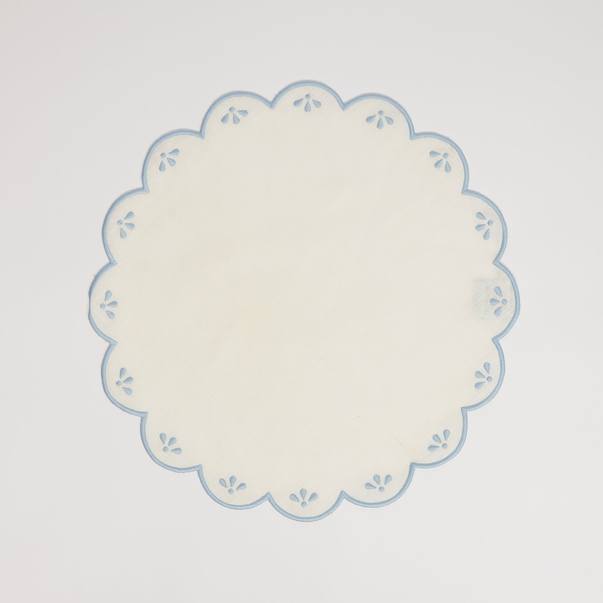 Peony White and Pale Blue Placemat (set of 4)