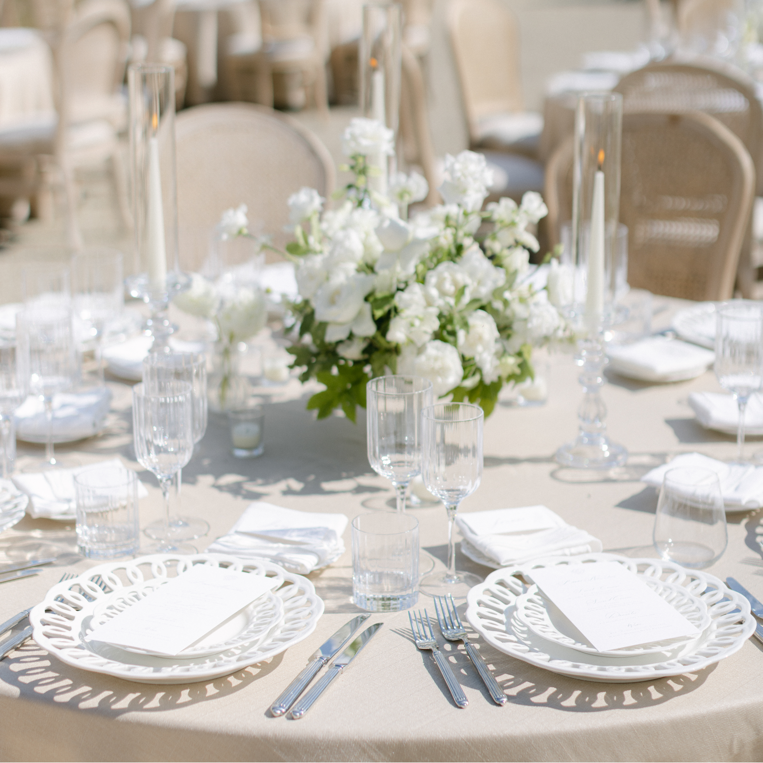 Rent: Lattice White Dessert (20cm)