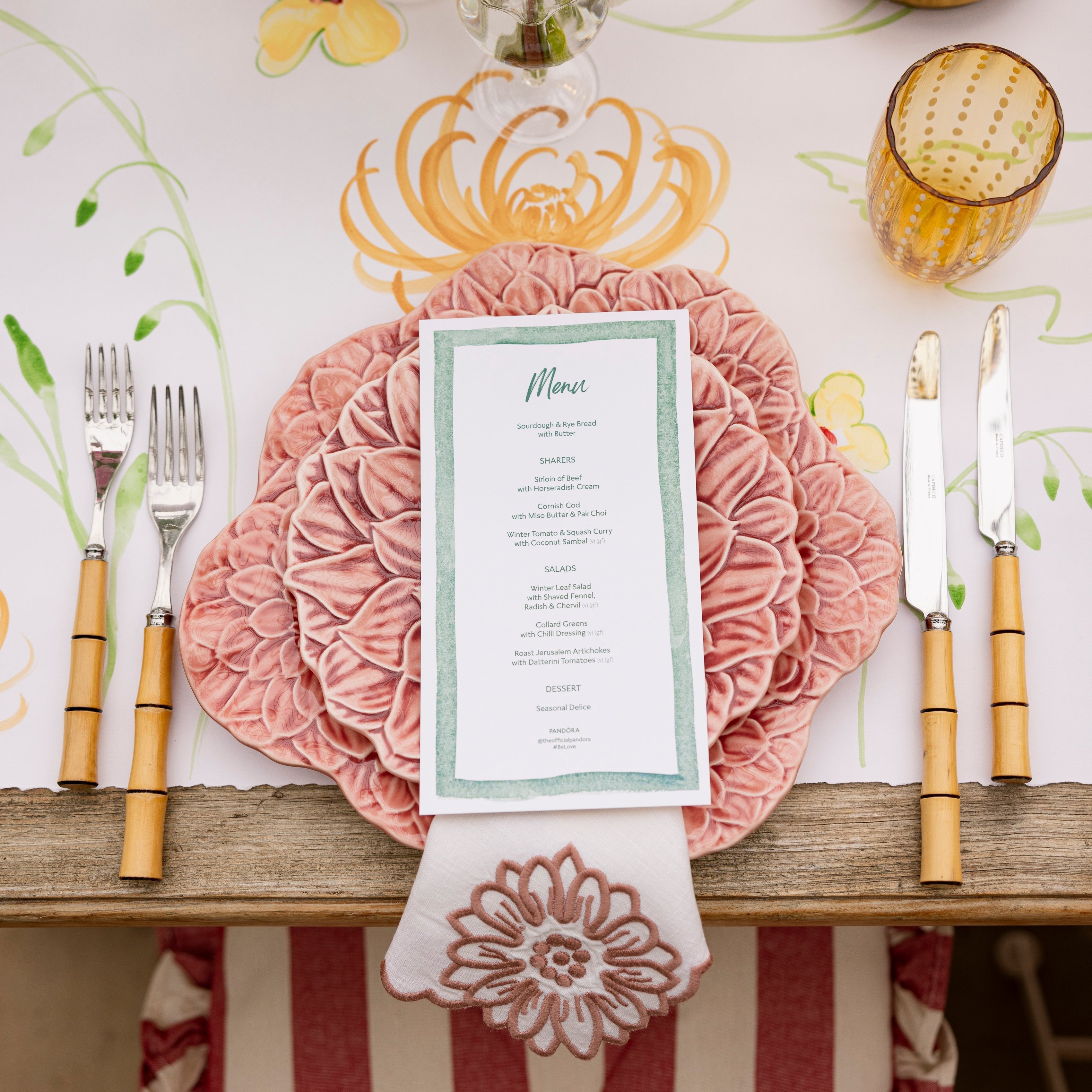 Rent: Pink Bouquet Flower Dinner (30cm)