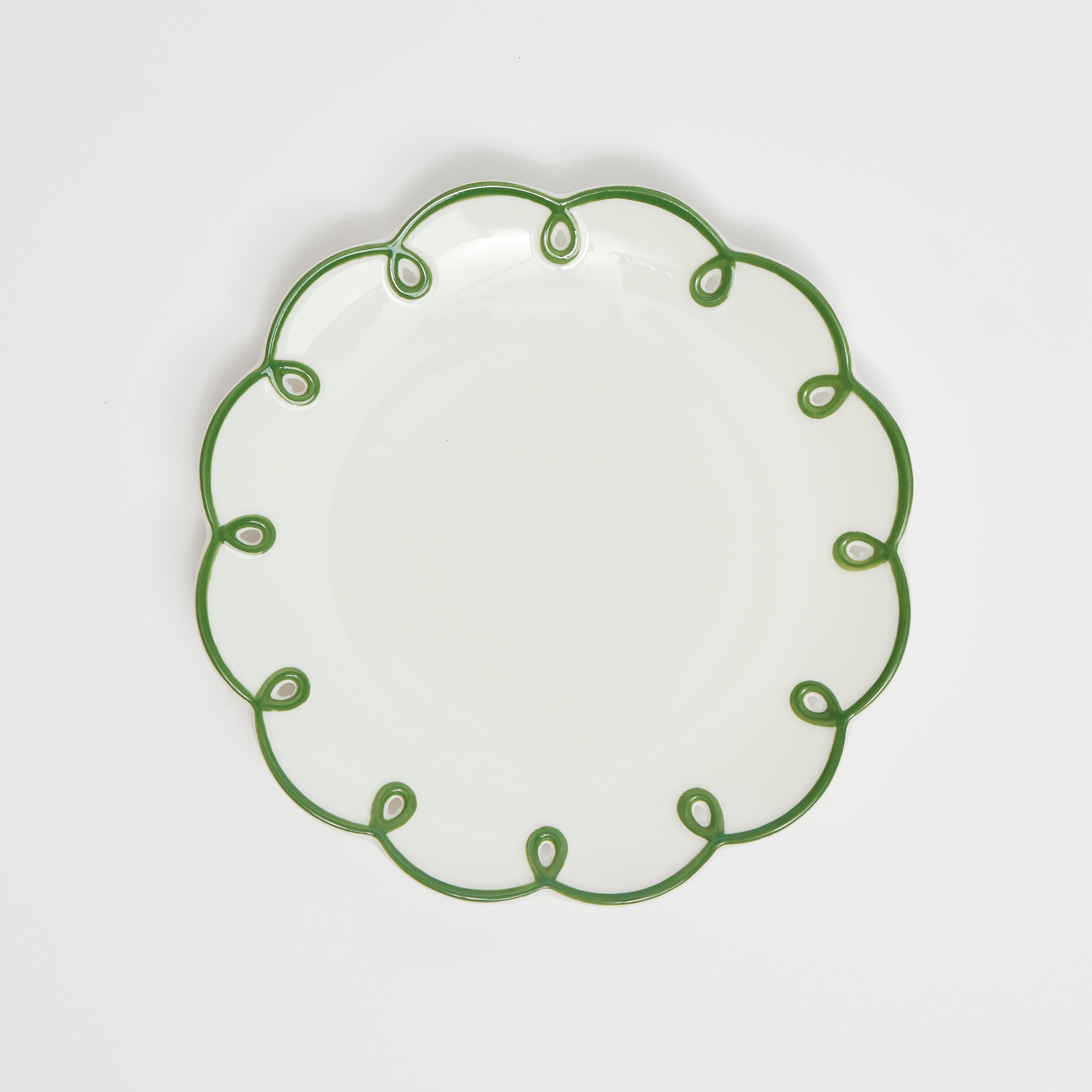 Rent: Green Swirl Edge Dessert