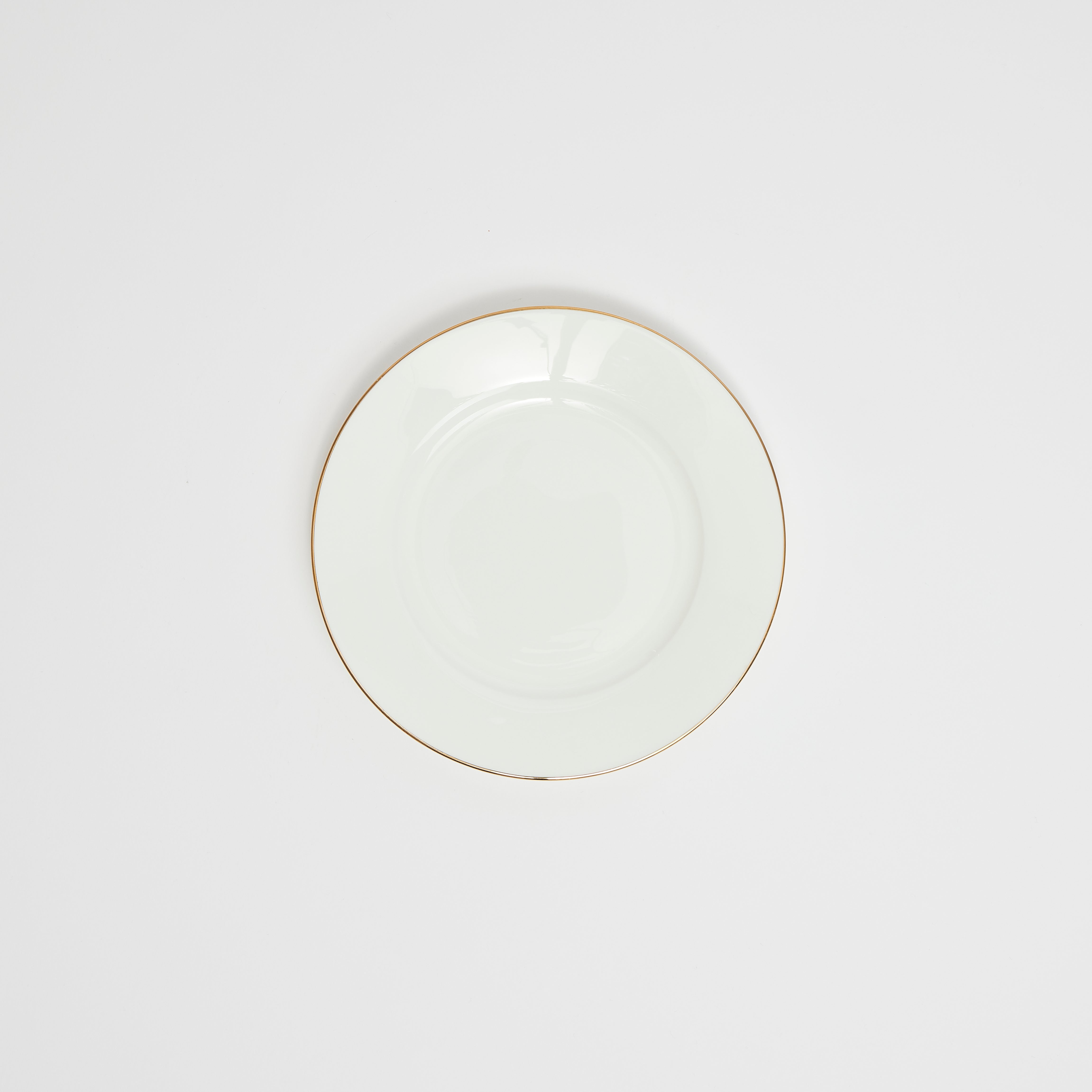 Rent: Aurum Gold Dinner Set From