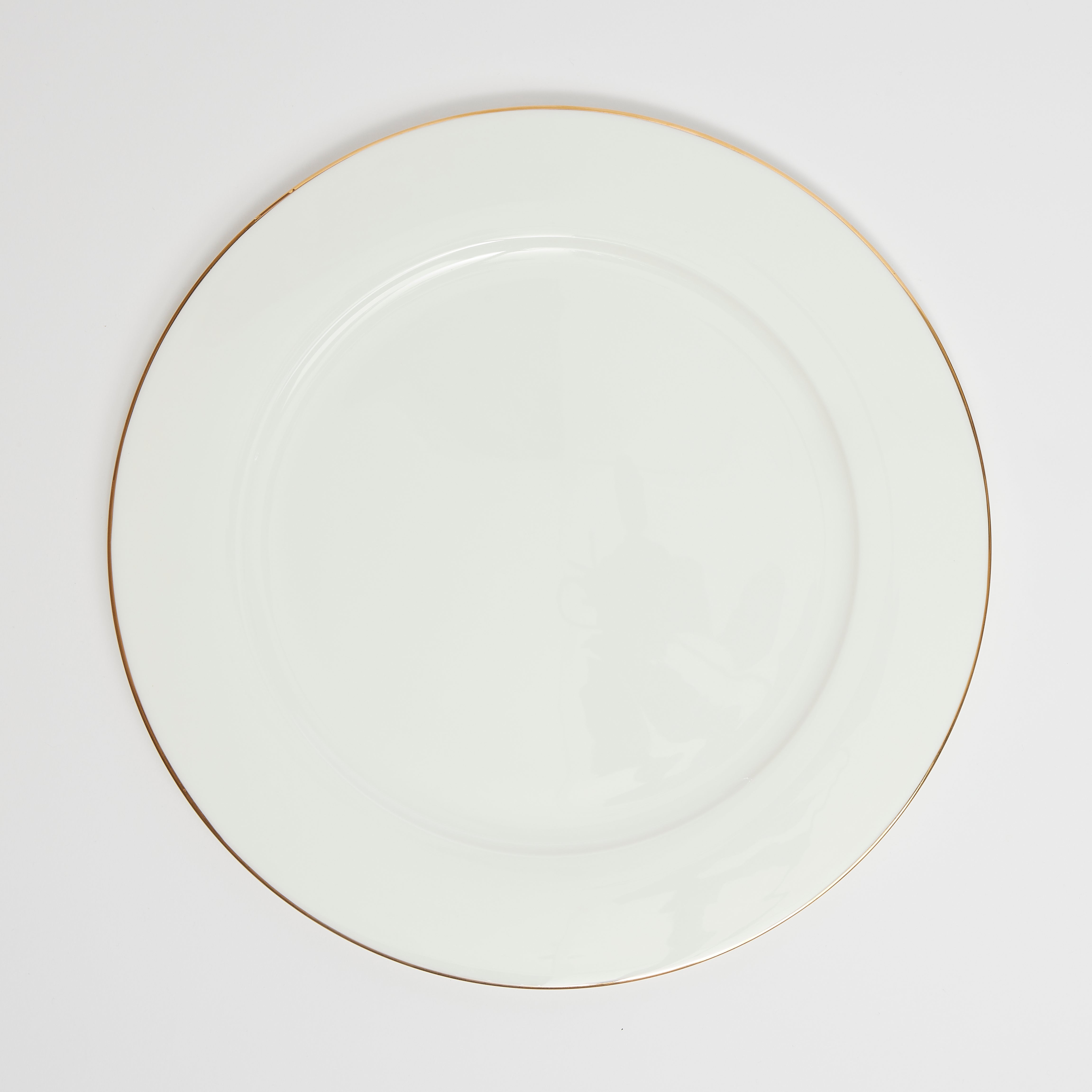 Rent: Aurum Gold Dinner Set From