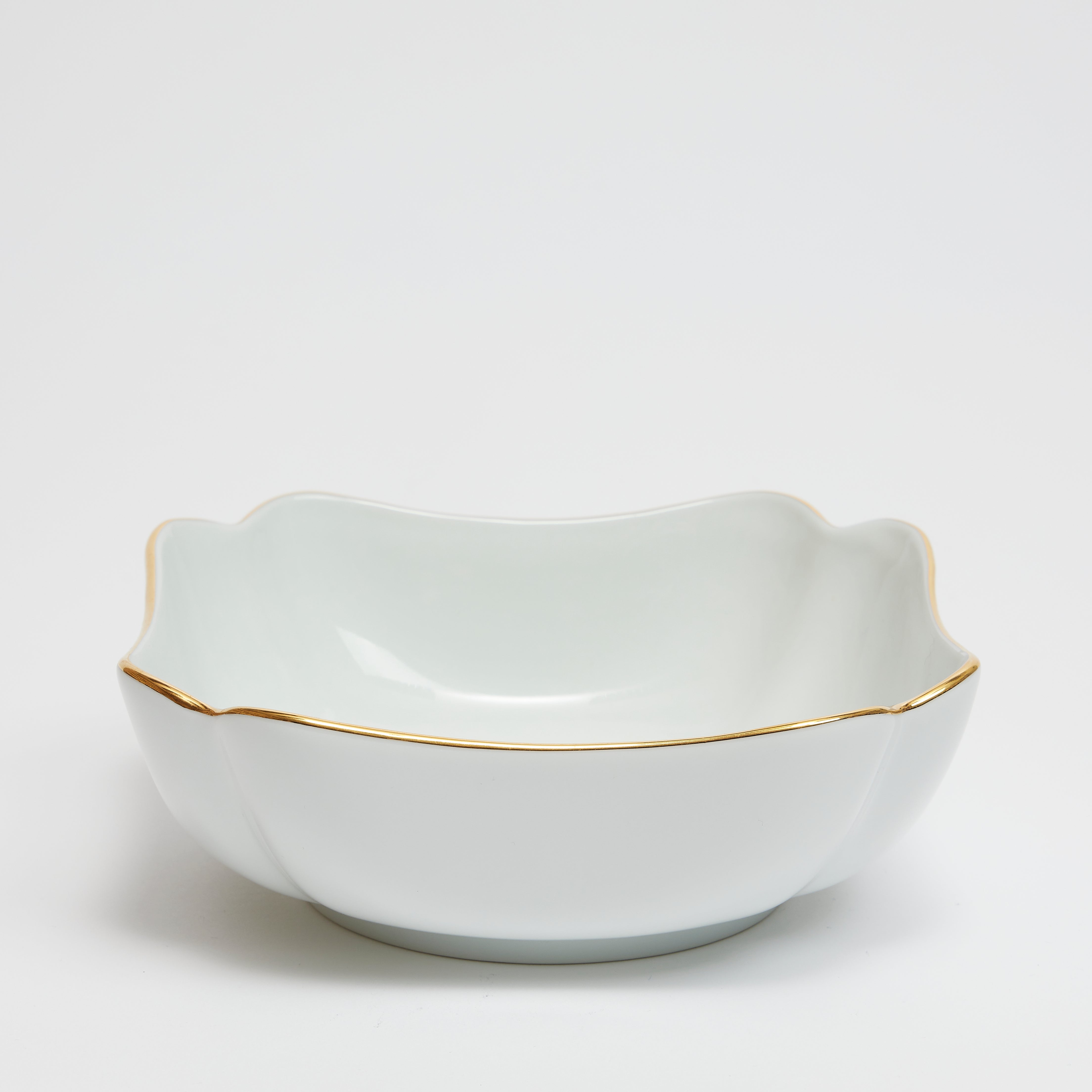 Rent: Vienna Gold Dessert Bowl
