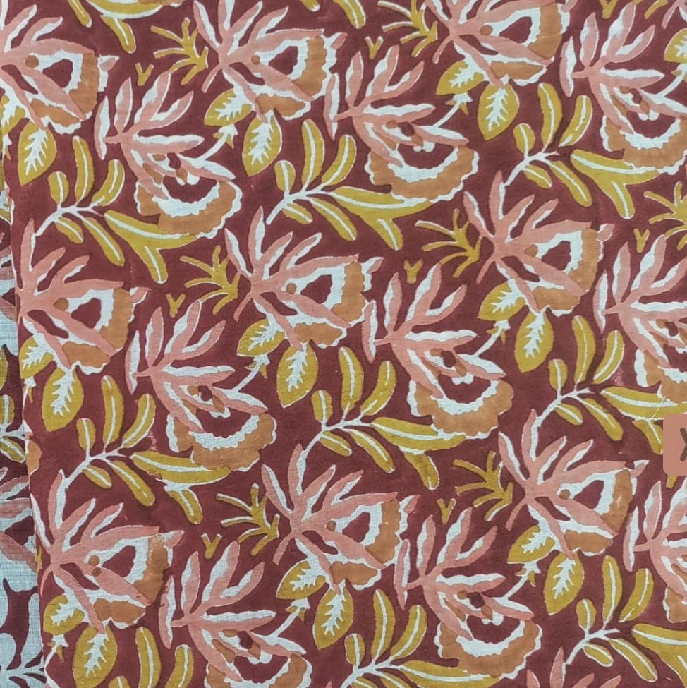 Rent: Dahlia Tablecloth