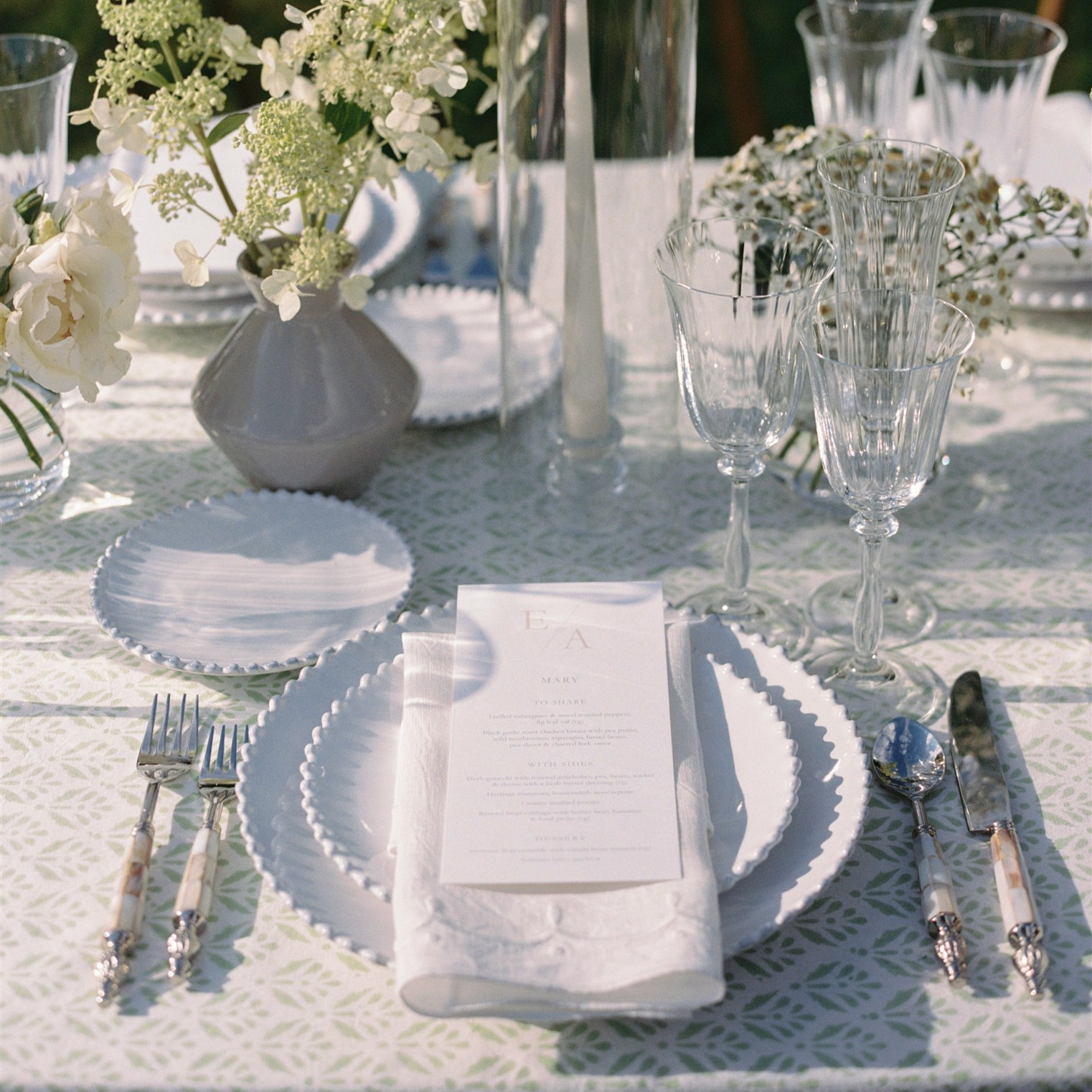 Rent: Pearl Dinner Plate (29cm)