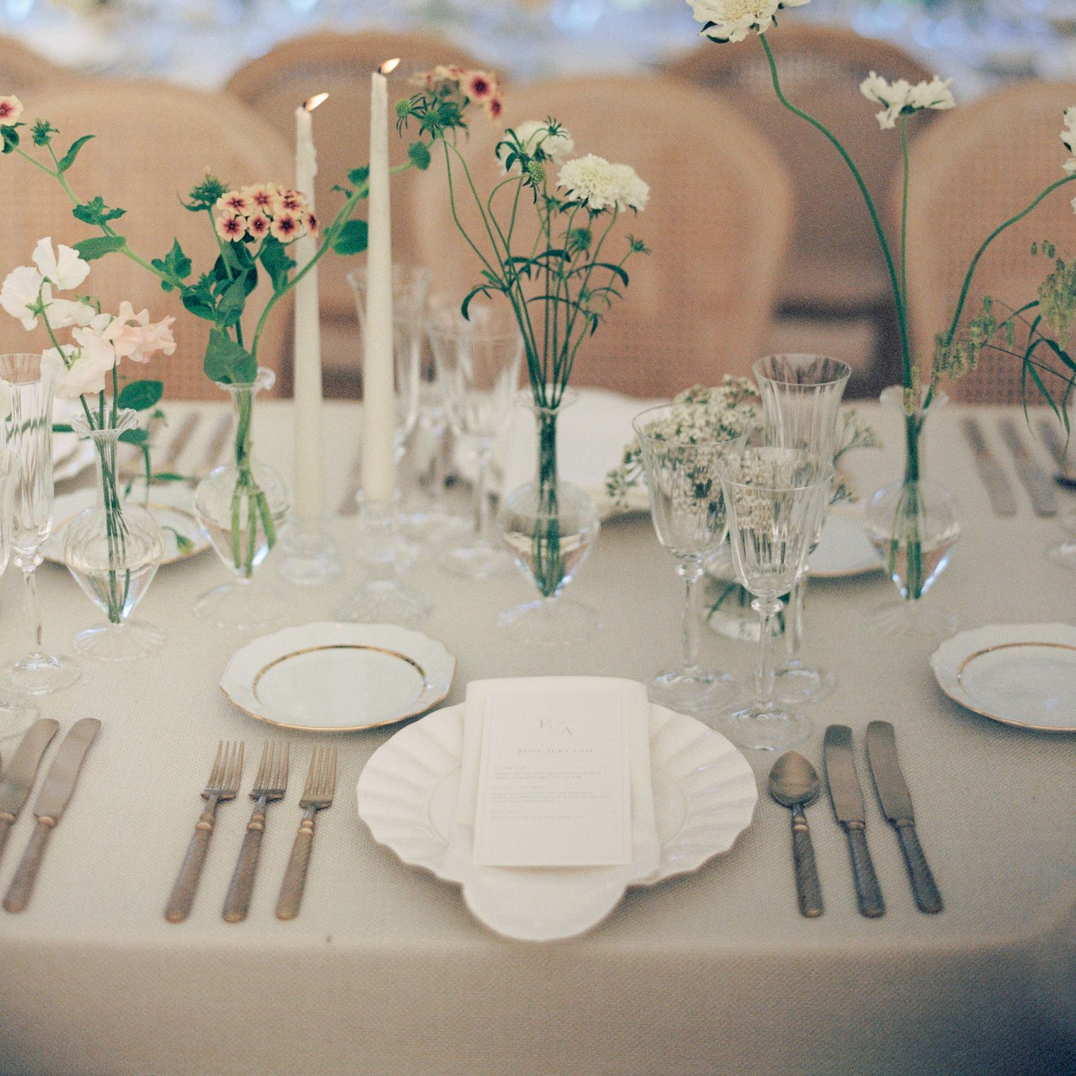 Rent: Margaux All White Napkin (40x40cm)
