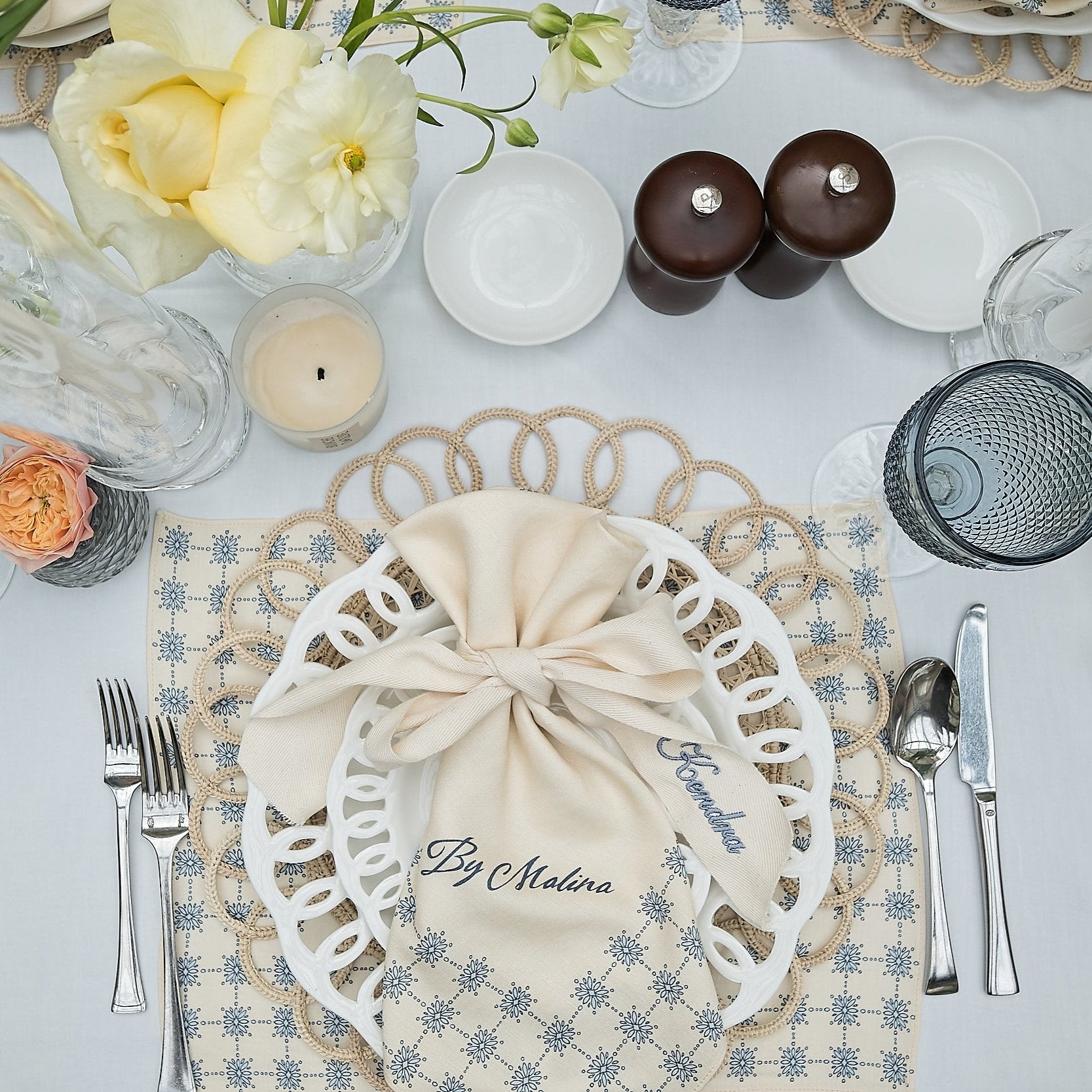Rent: Lattice White Dinner (30cm)