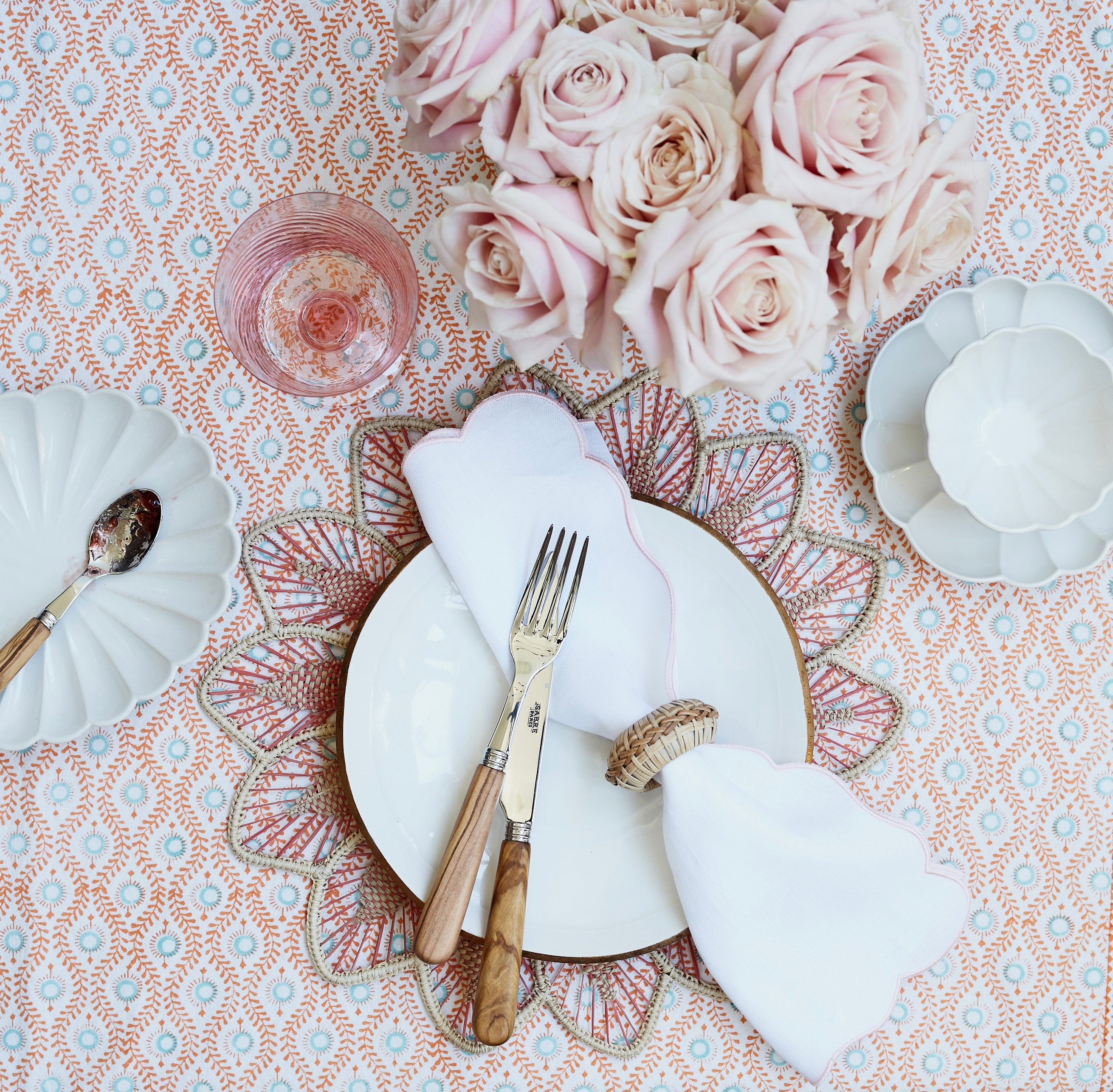 Embroidered Pale Pink Scallop Napkin (set of 4)