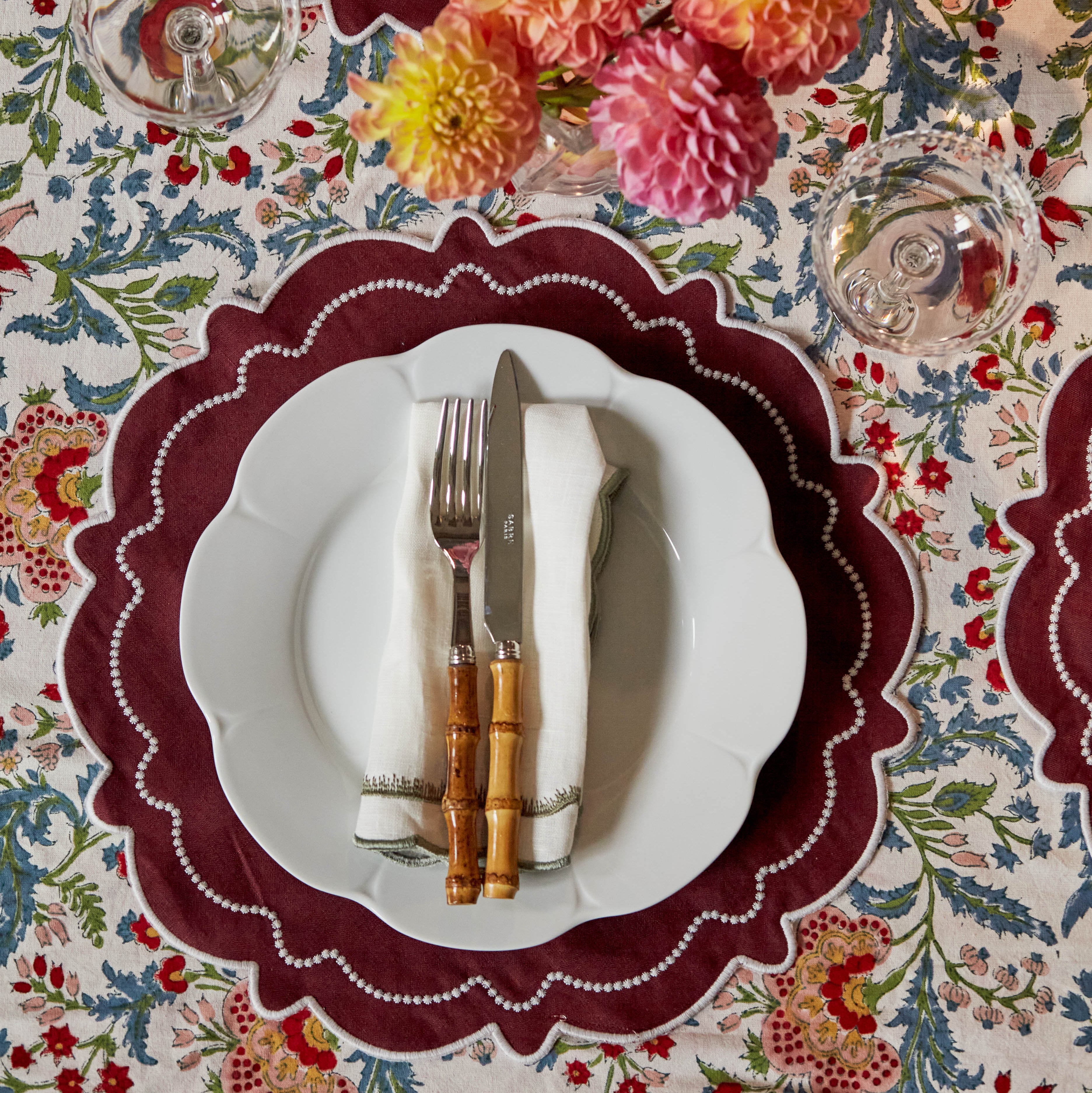 Rent: Royal Limoges White Flower Dinner (28cm)