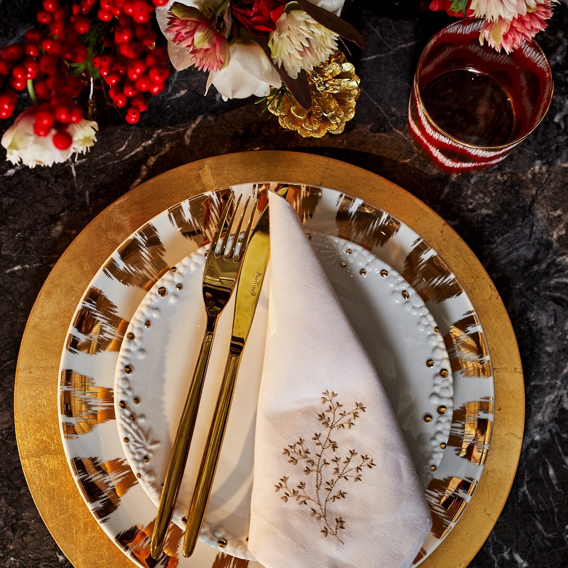 Rent: L'Objet Haas Mojave Gold Dessert (21cm)