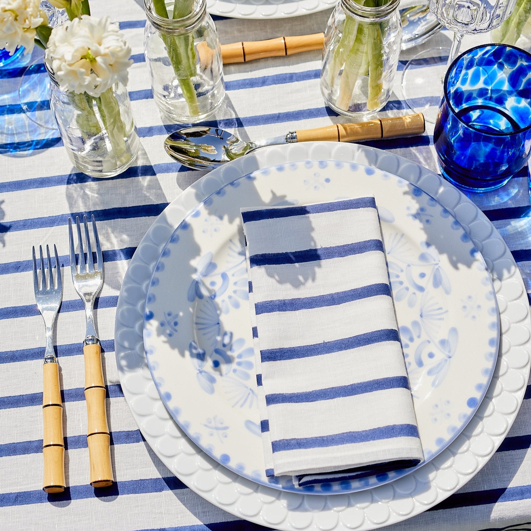 Rent: Gisele Blue Dessert (22.5cm)