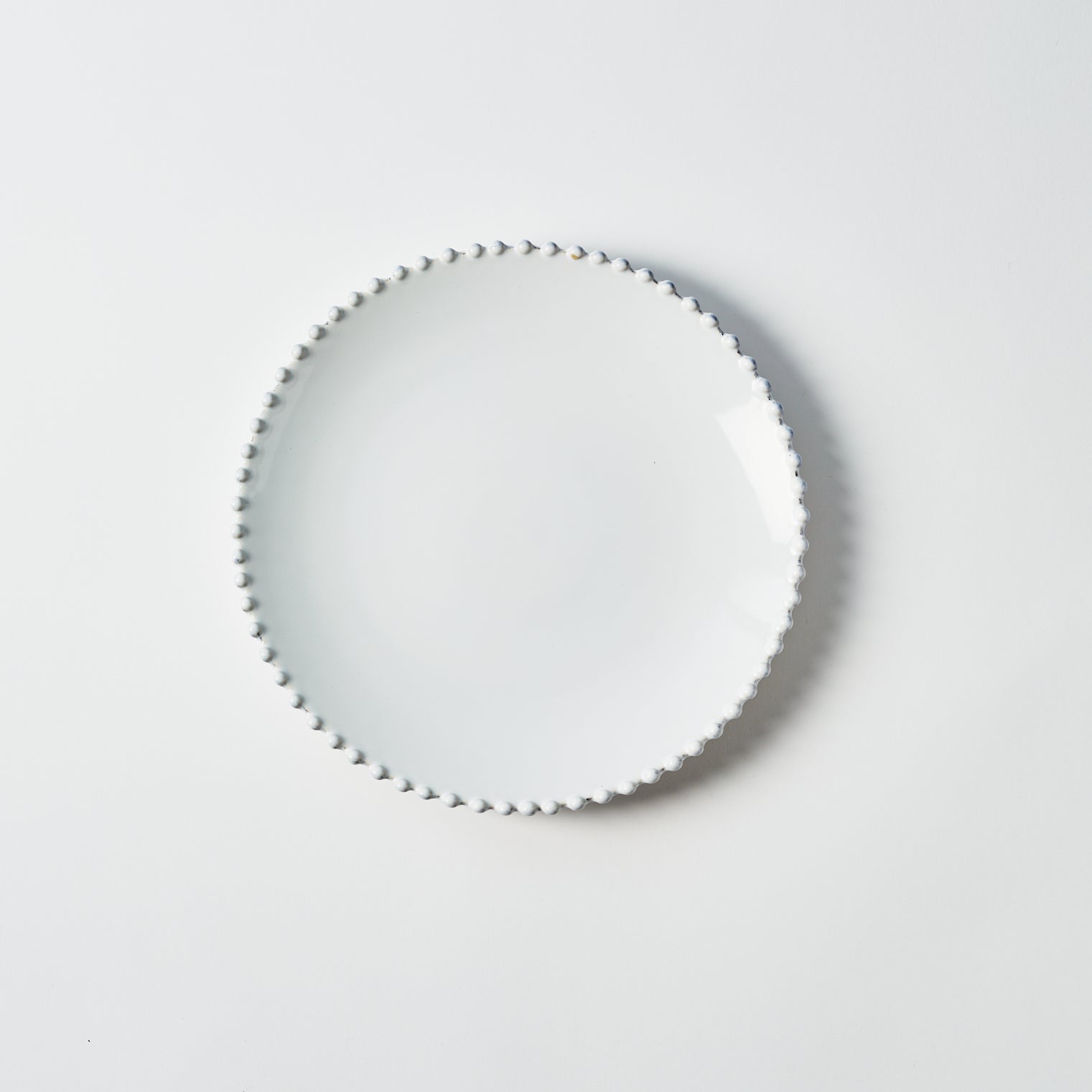 Rent: Pearl Charger Plate