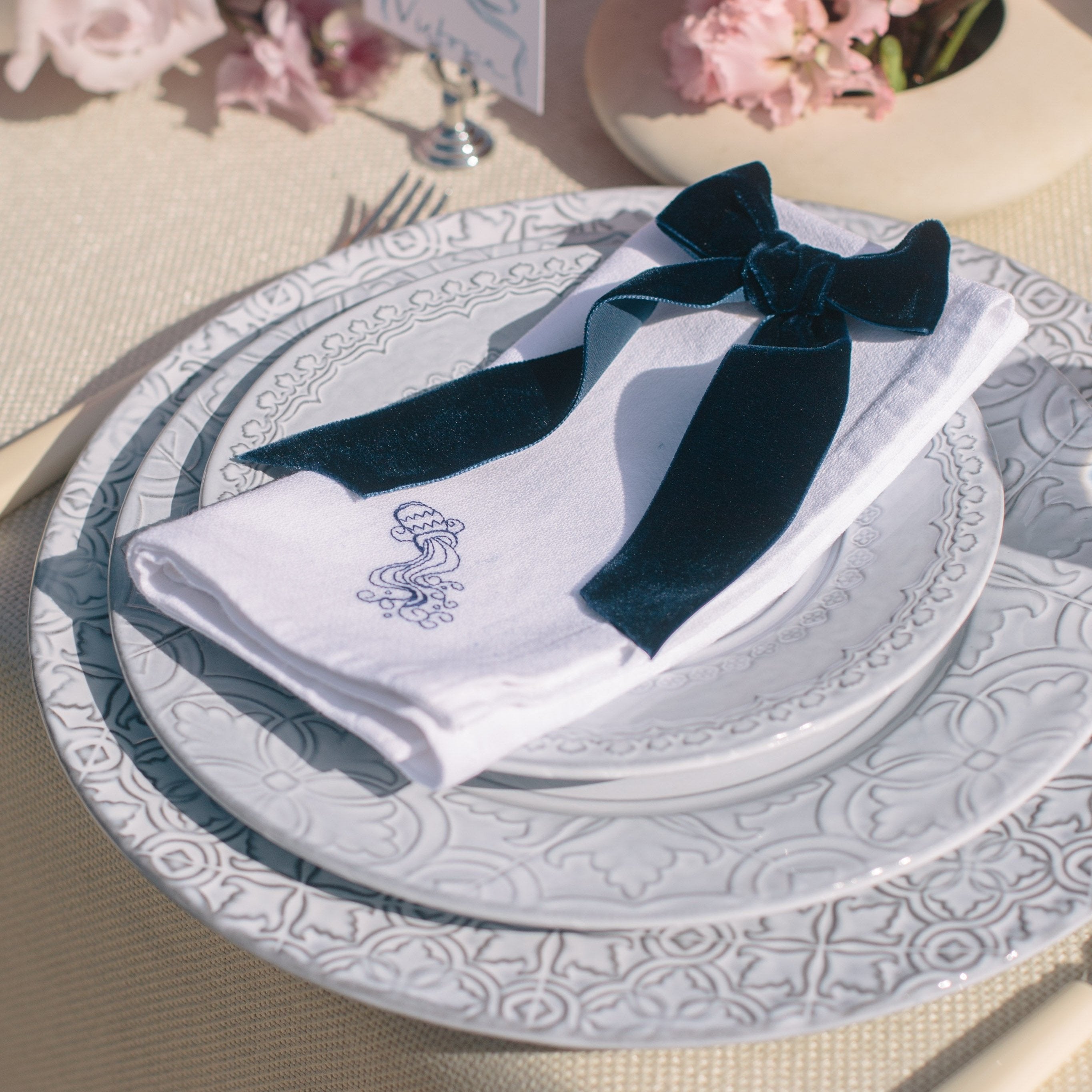 Rent: Portuguese Antique Blue Dinner (28cm)