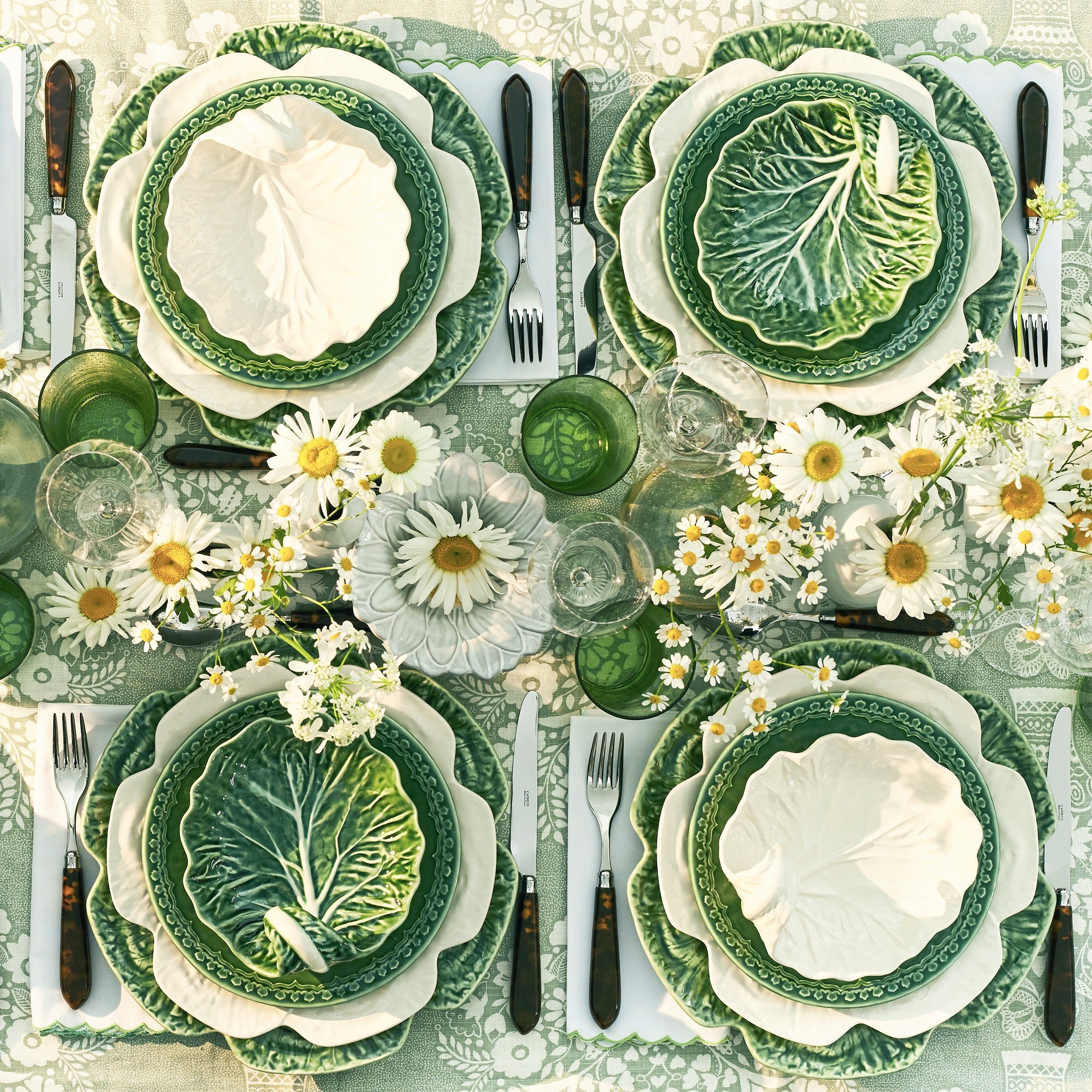 Rent: White Cabbage Leaf Dinner (26.5cm)