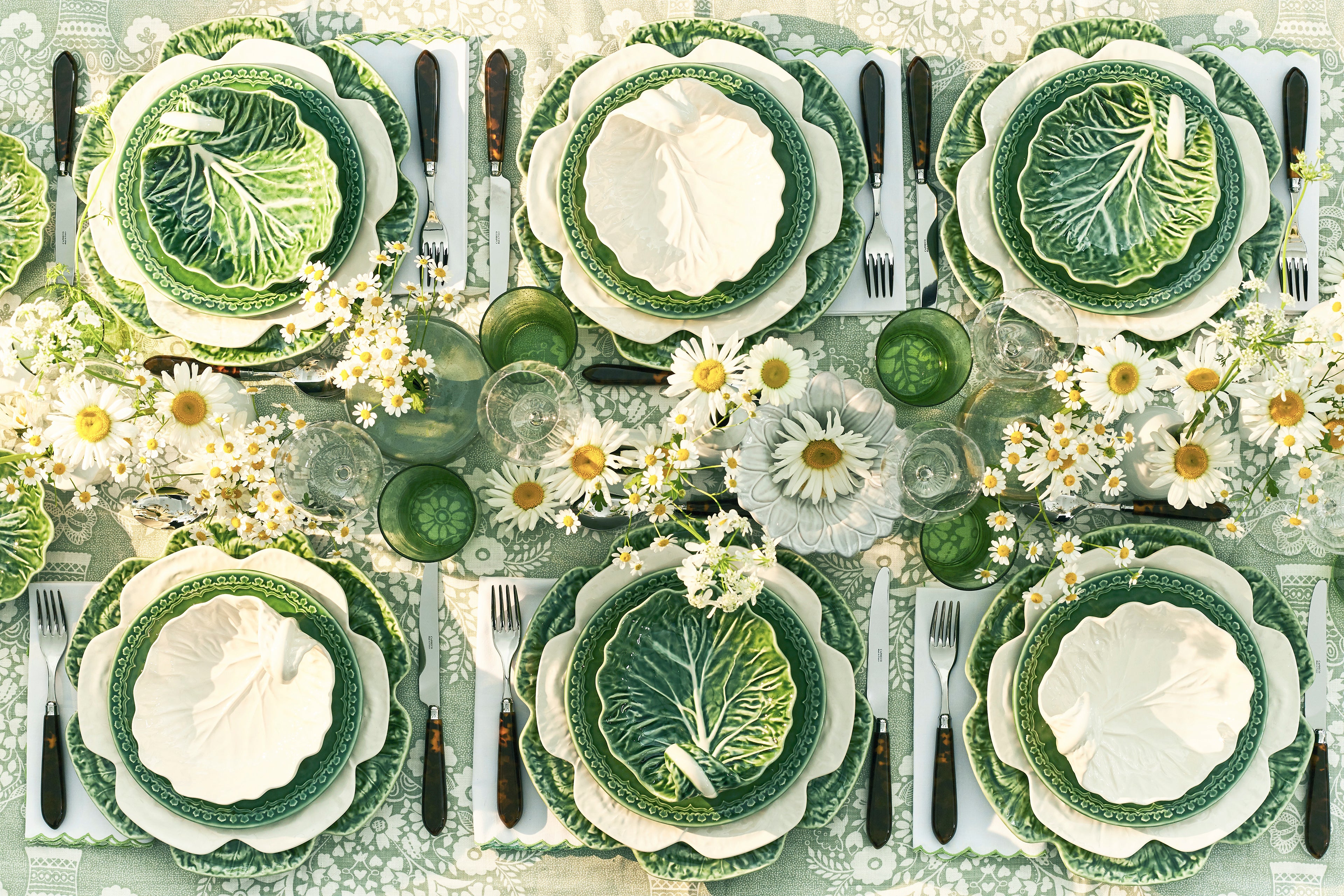 Rent: Medium White Cabbage Leaf Bowl