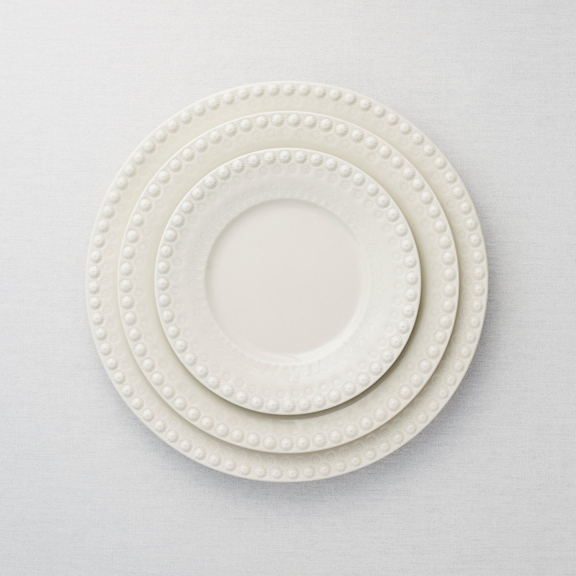 Rent: Fantasia Off White Set From