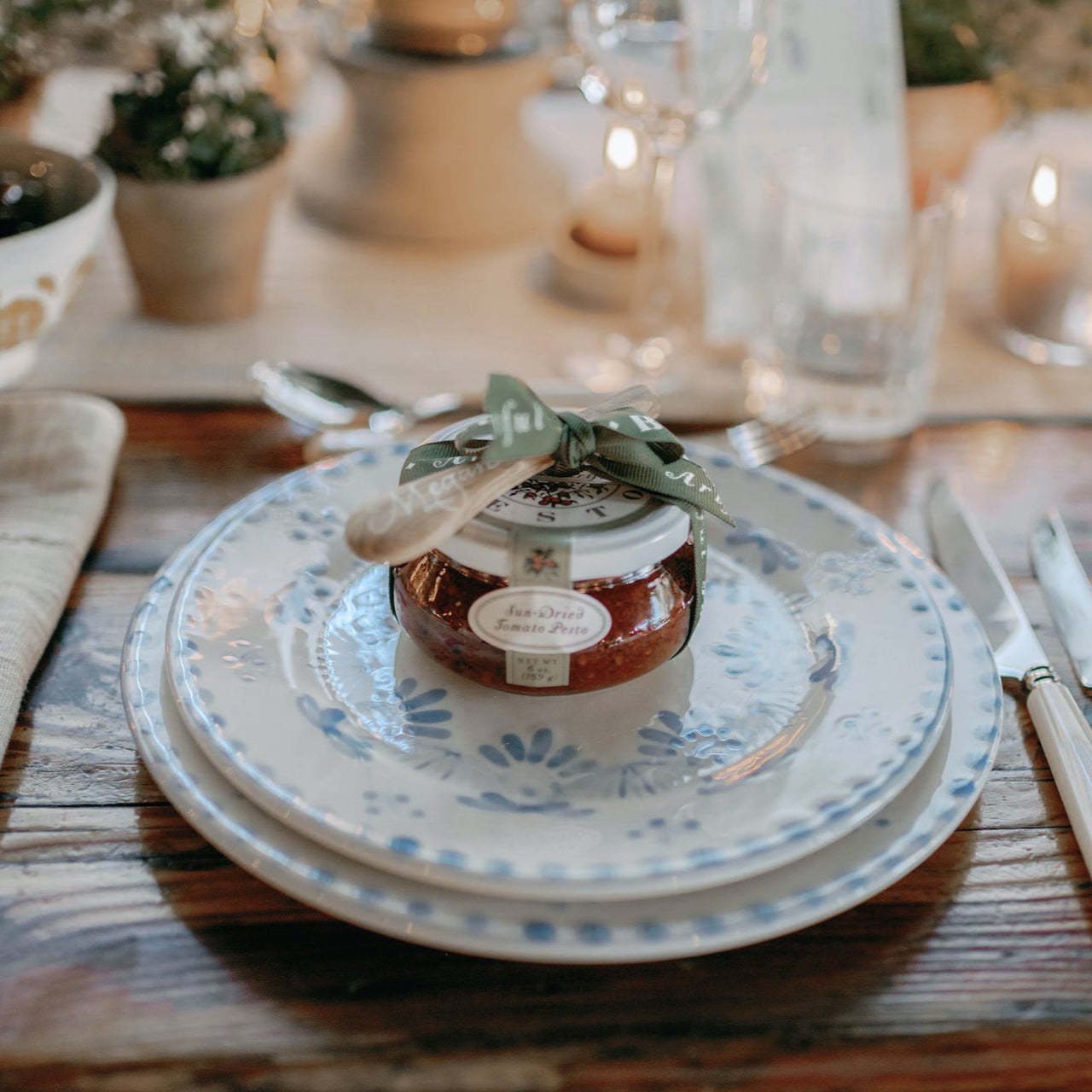 Rent: Gisele Blue Dinner (26cm)