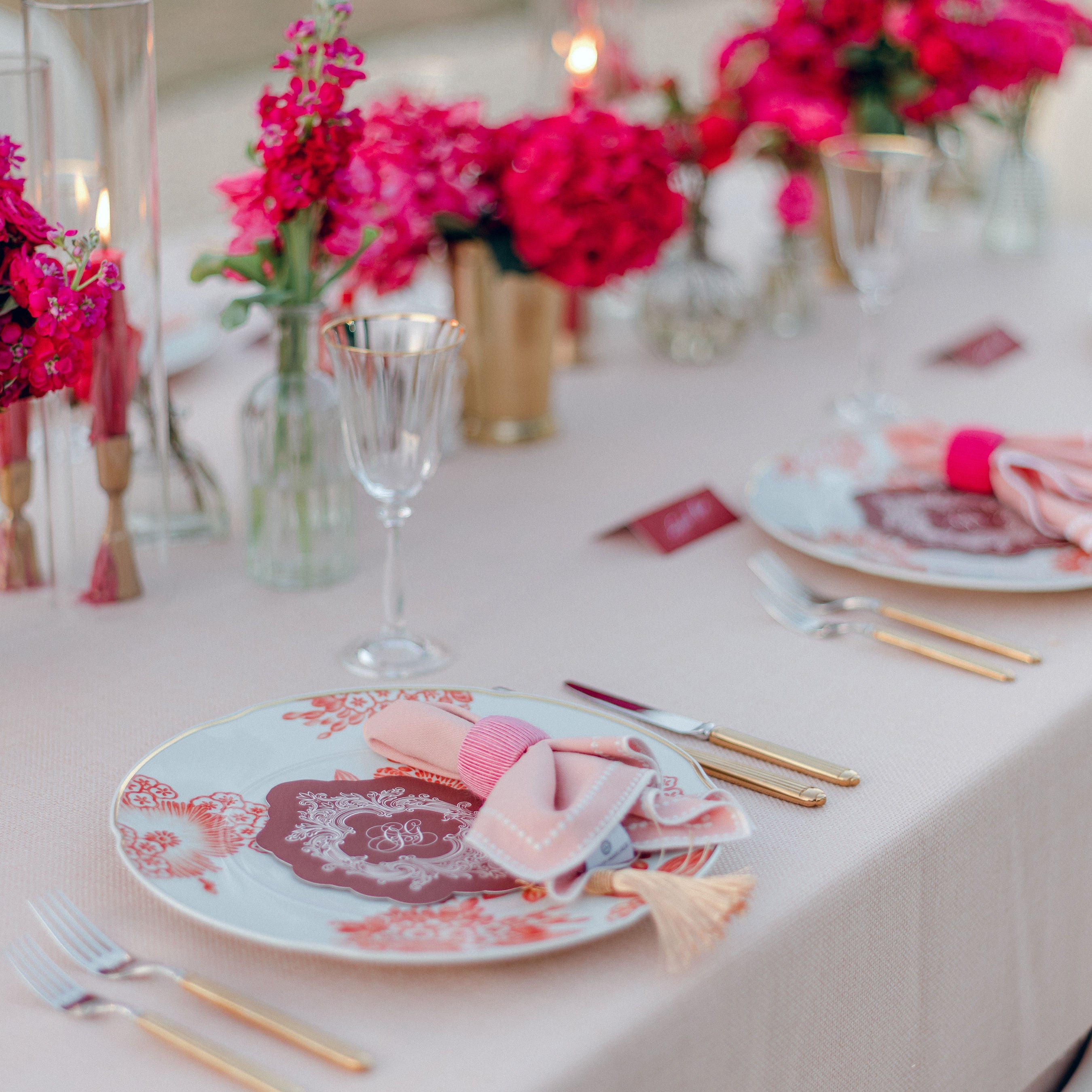 Rent: Oscar de la Renta Charger