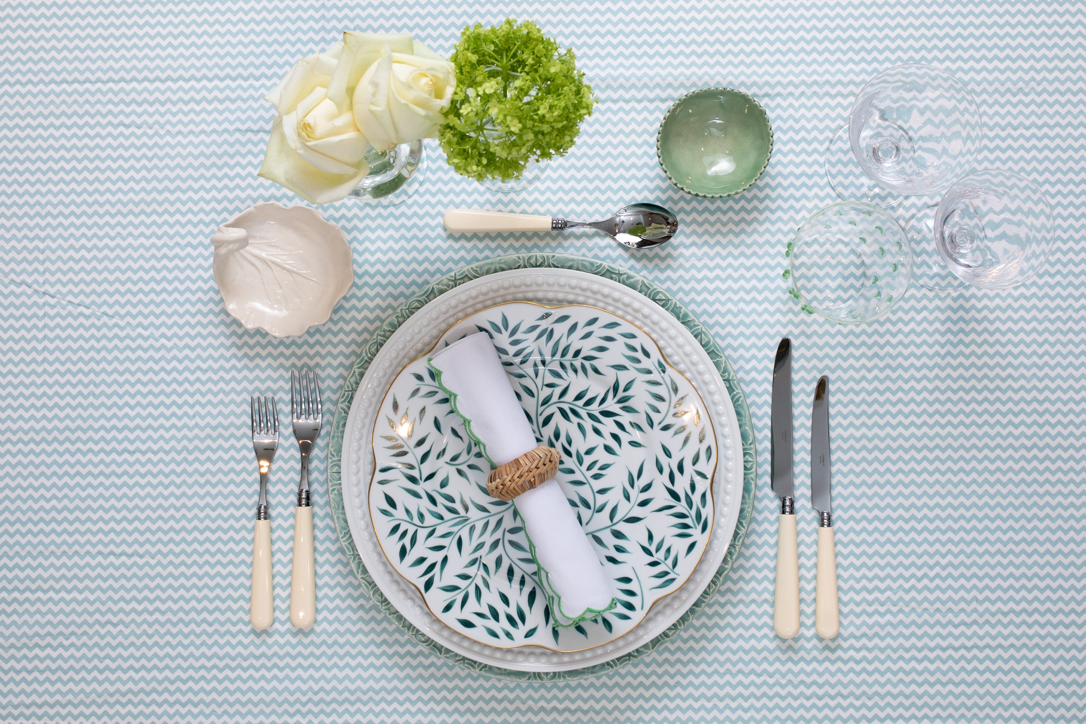 Rent: Green & Gold Leaves Dinner