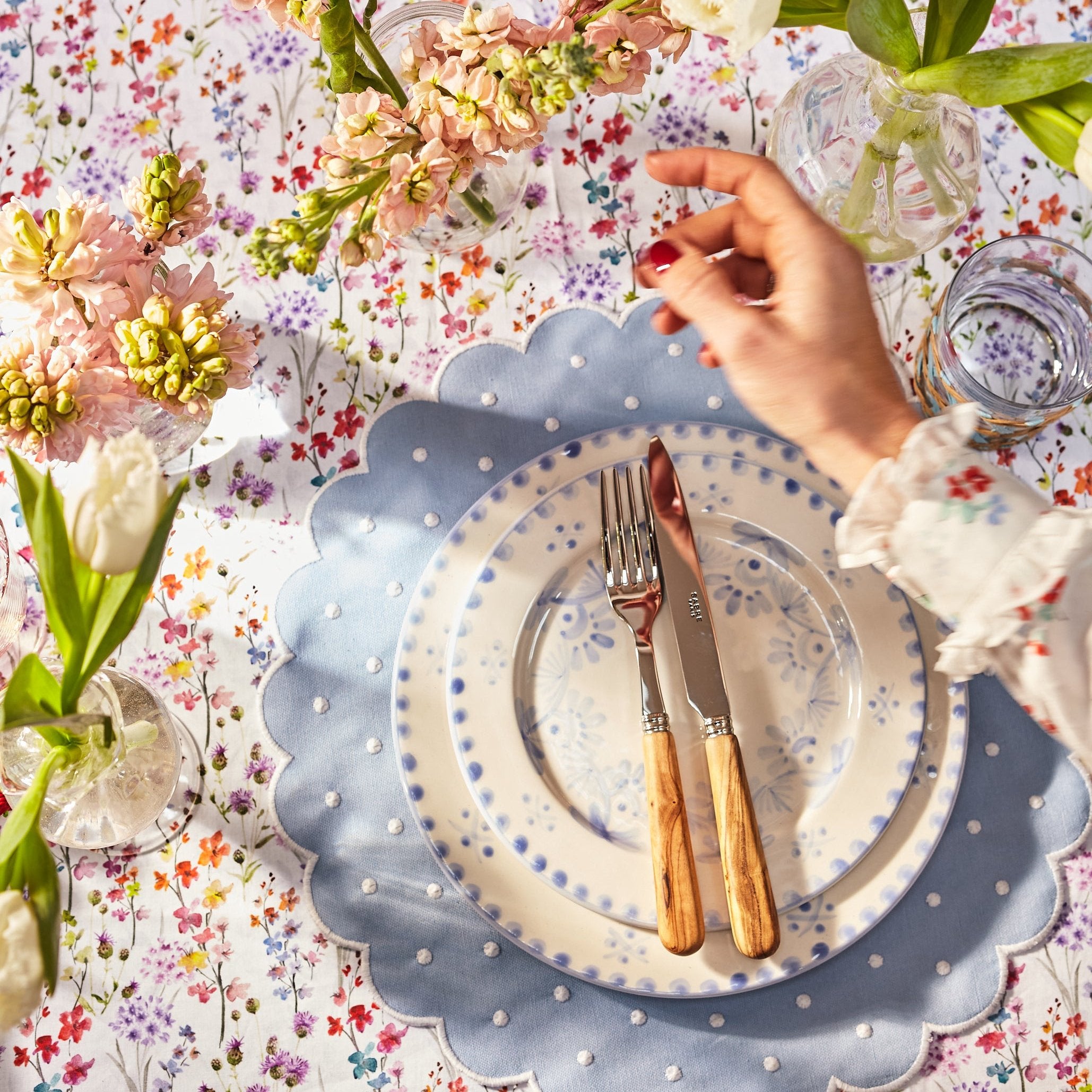 Rent: Gisele Blue Dessert