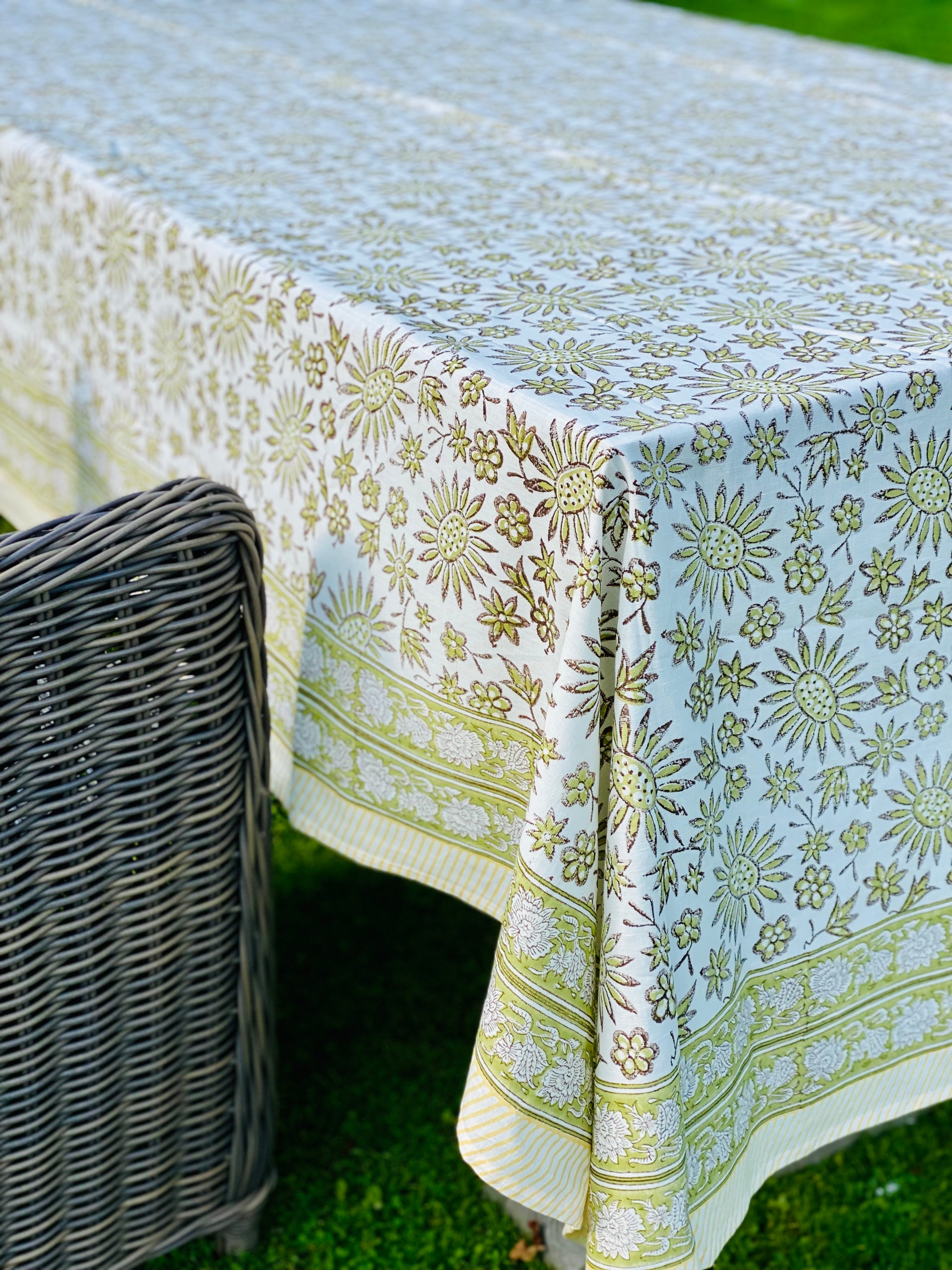 Green Arabella Tablecloth - 150x300cm