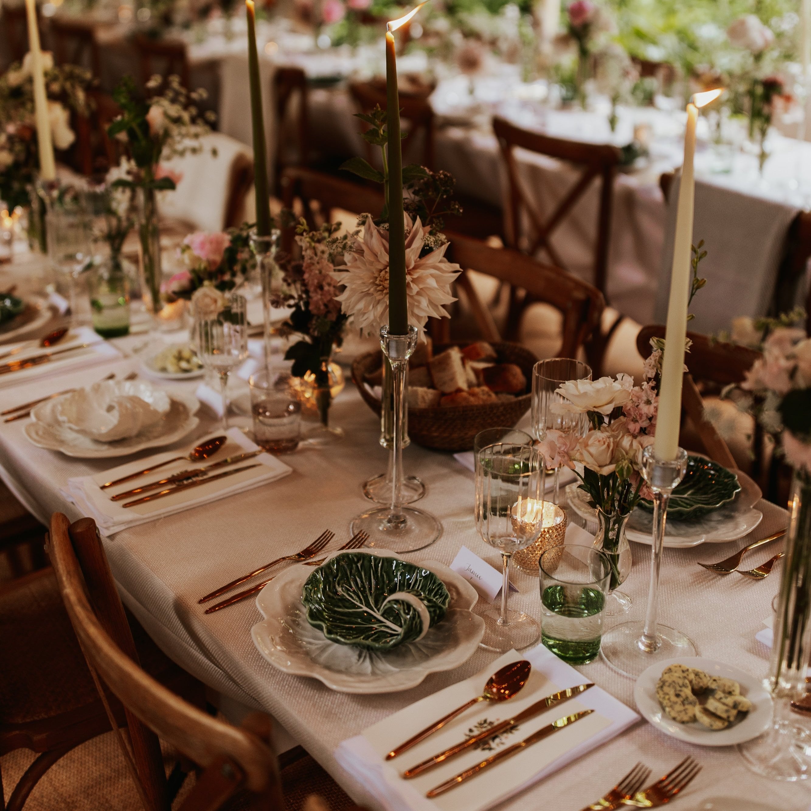 Rent: Small Green Cabbage Leaf Dish