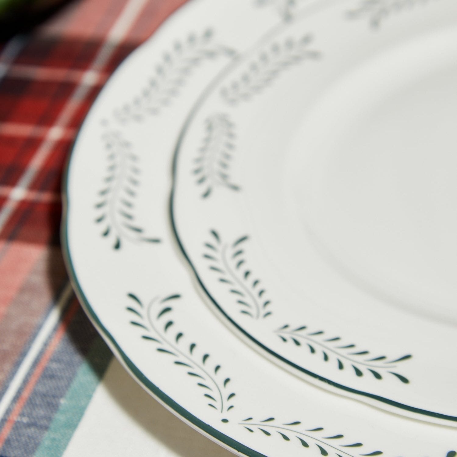 Rent: Margaux Olive Dessert Plate (20cm)