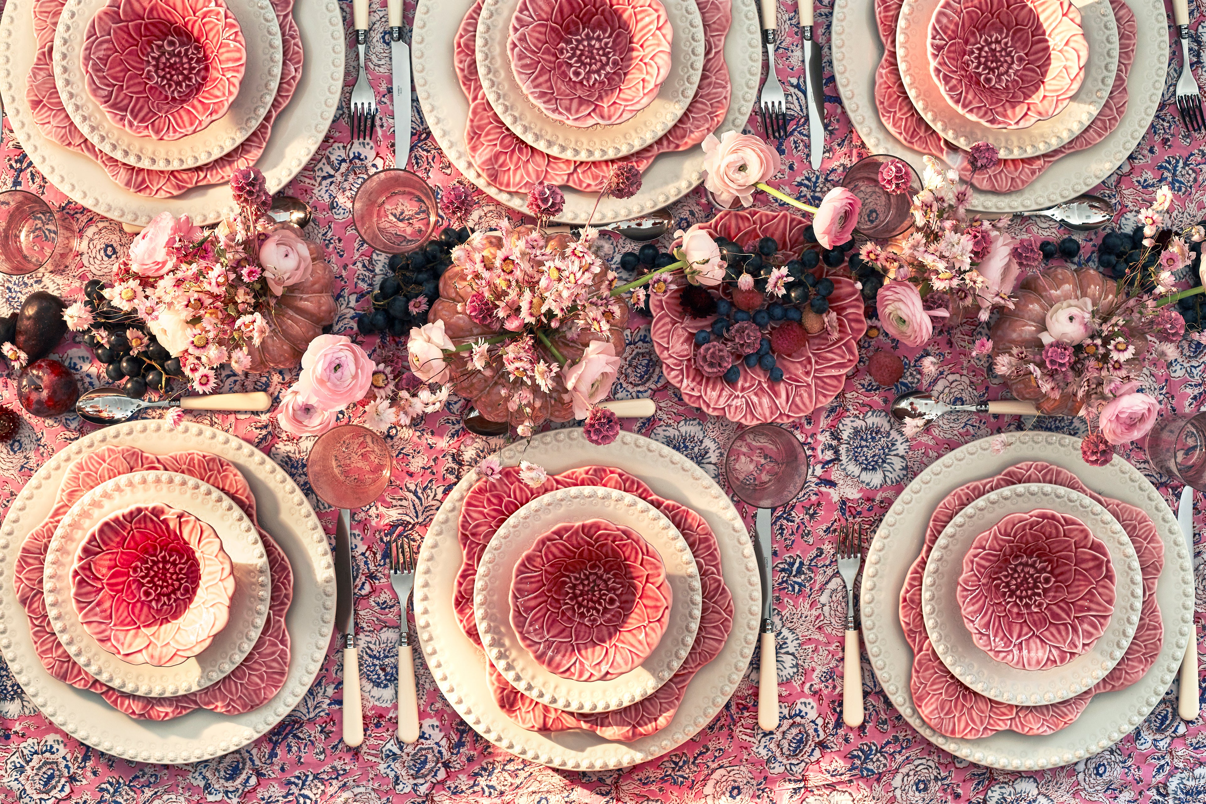 Rent: Pink Bouquet Flower Dinner