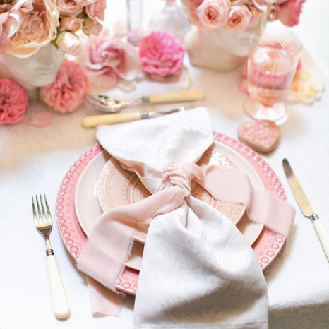 Rent: Fantasia Pink Charger (34cm)